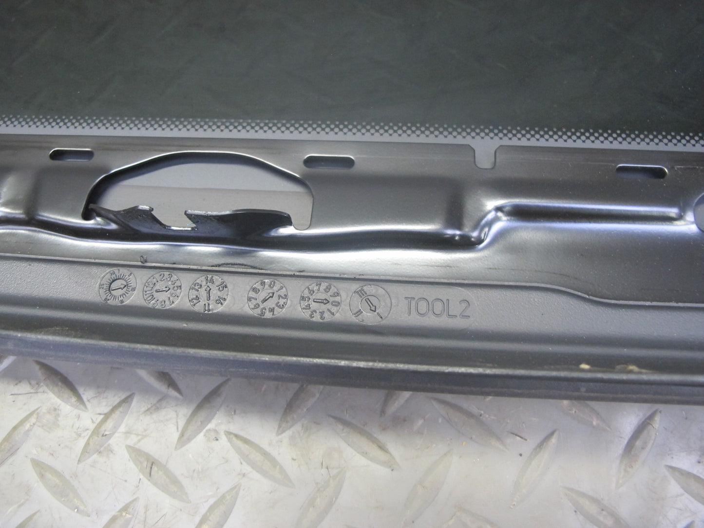 12-18 BMW F30 F80 3-SERIES Sunroof Glass Window Panel 7266209 OEM