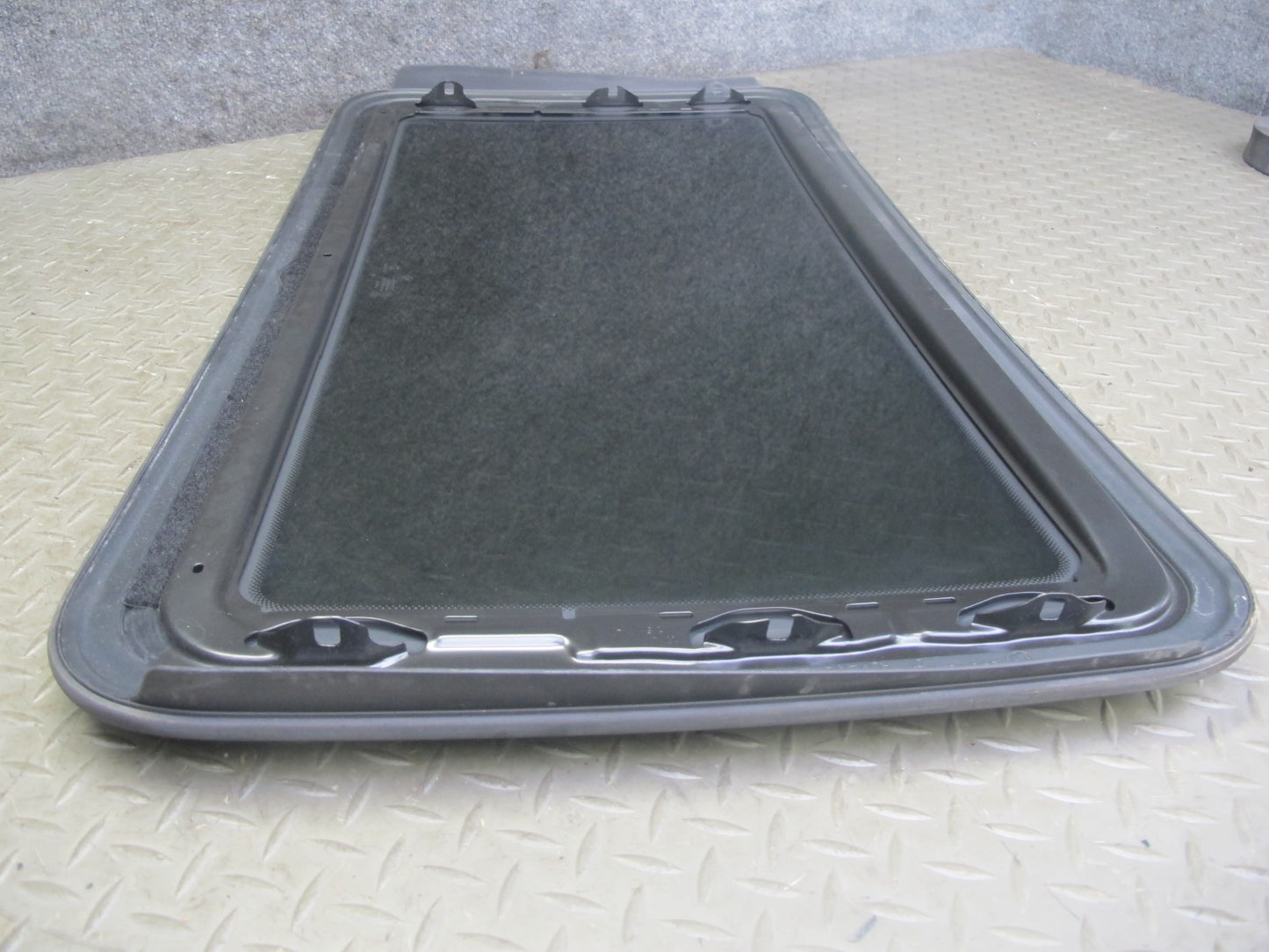 12-18 BMW F30 F80 3-SERIES Sunroof Glass Window Panel 7266209 OEM