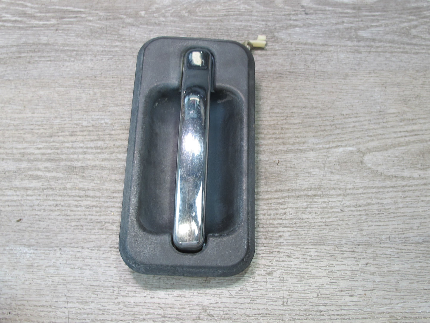 2003-2006 Hummer H2 Front Right Passenger Side Door Exterior Handle