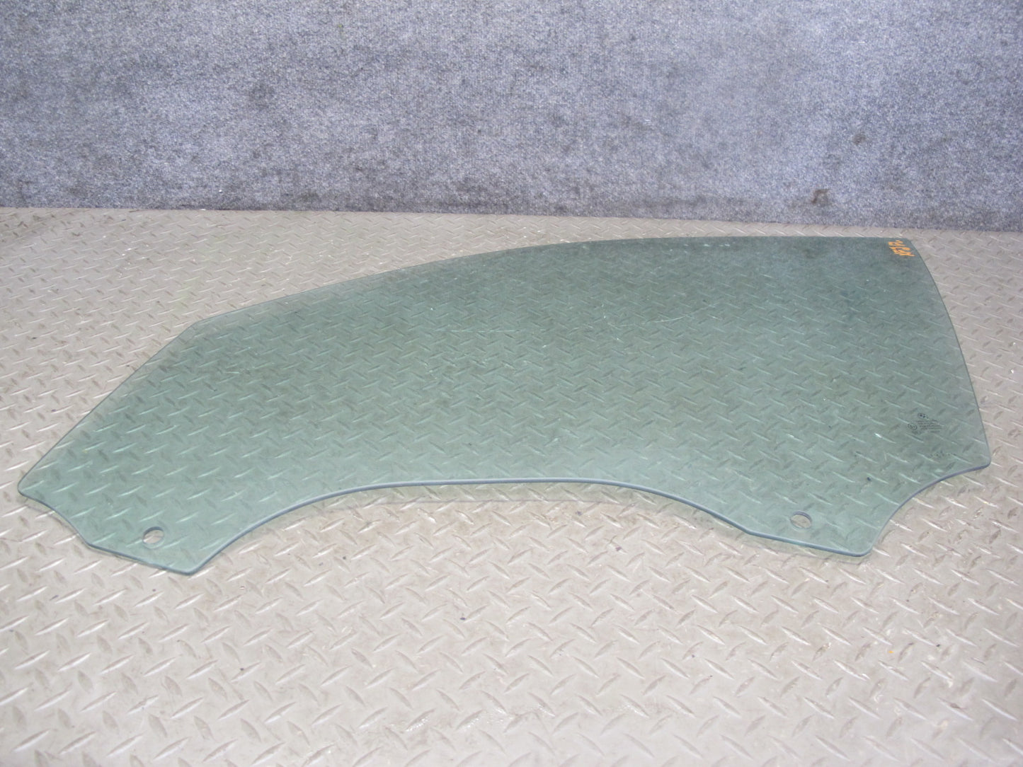 2007-2013 BMW E70 X5 Front Left Door Glass Window