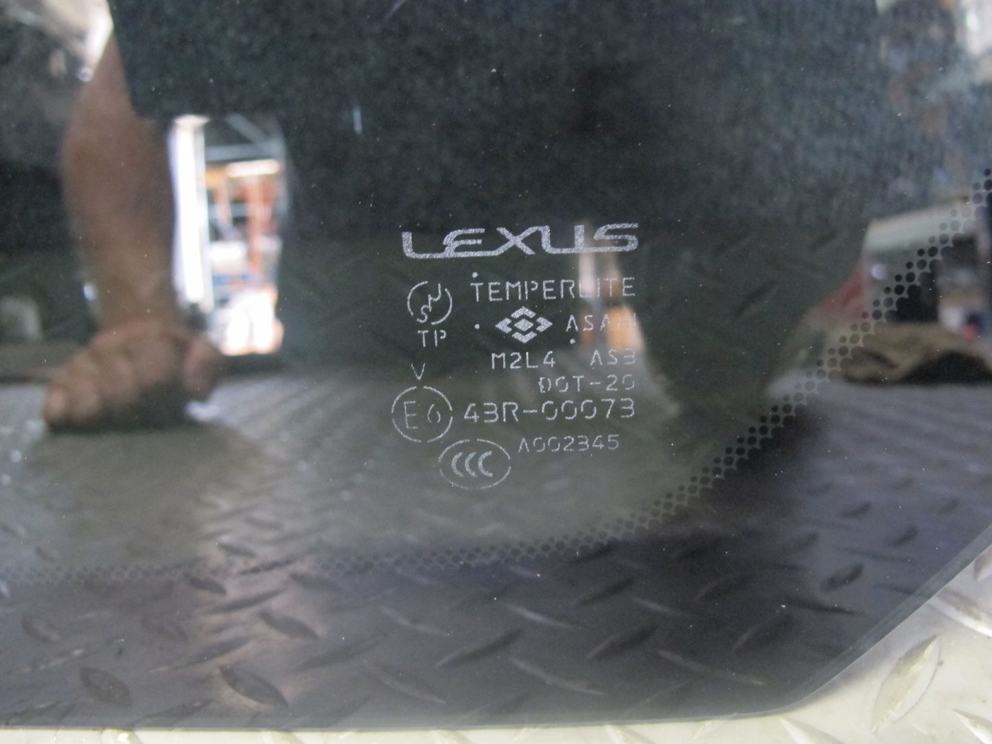2003-2007 Lexus J100 LX470 Rear Left Driver Side Quarter Glass Window