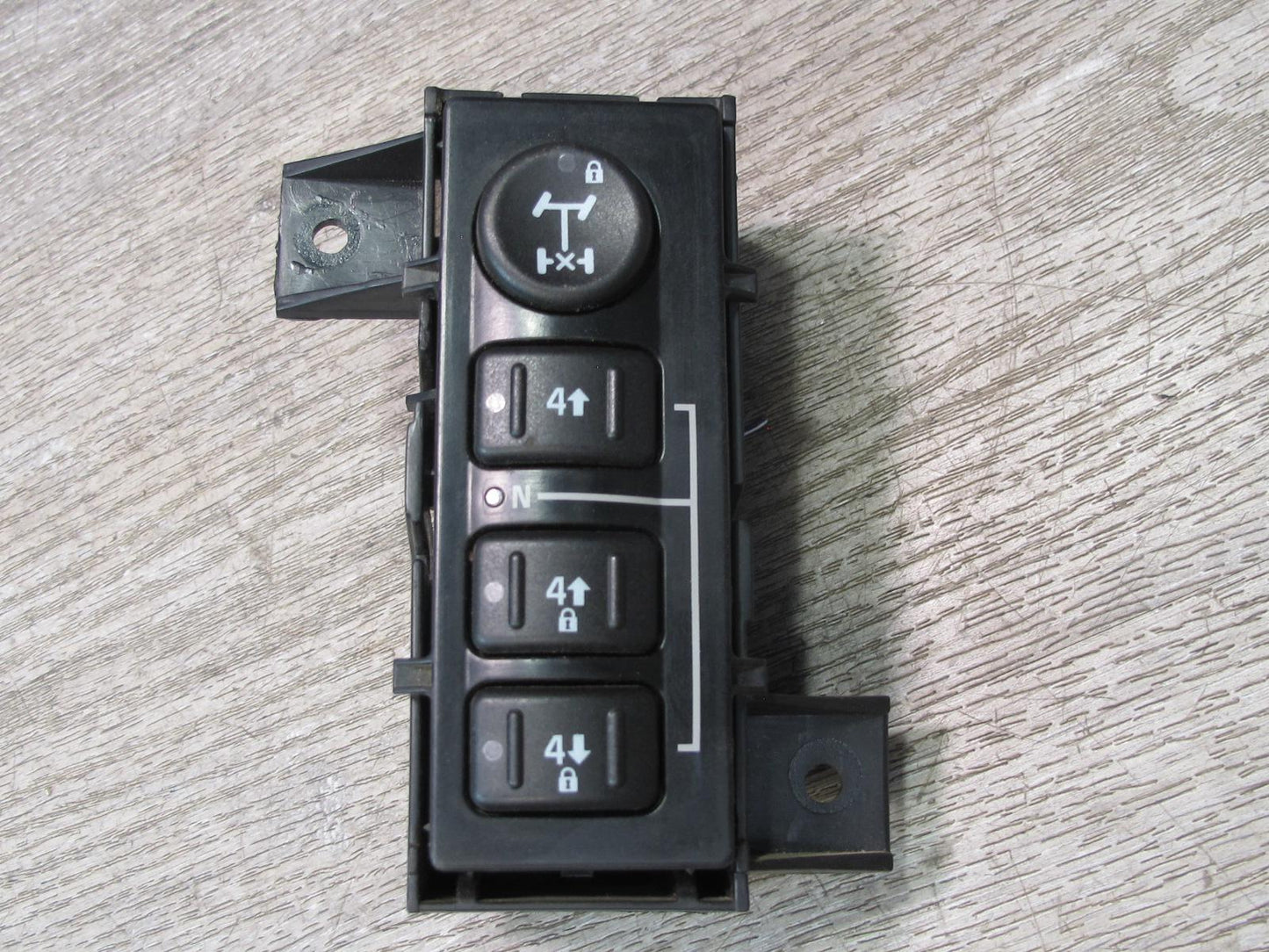2003-2007 Hummer H2 Dash Transfer Case Select Control Switch W/bracket 15192439