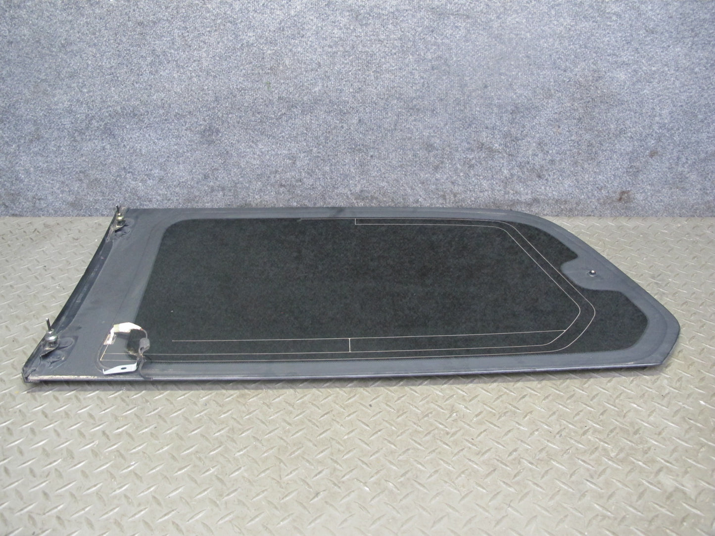 2003-2007 Lexus J100 LX470 Rear Right Passenger Side Quarter Glass Window