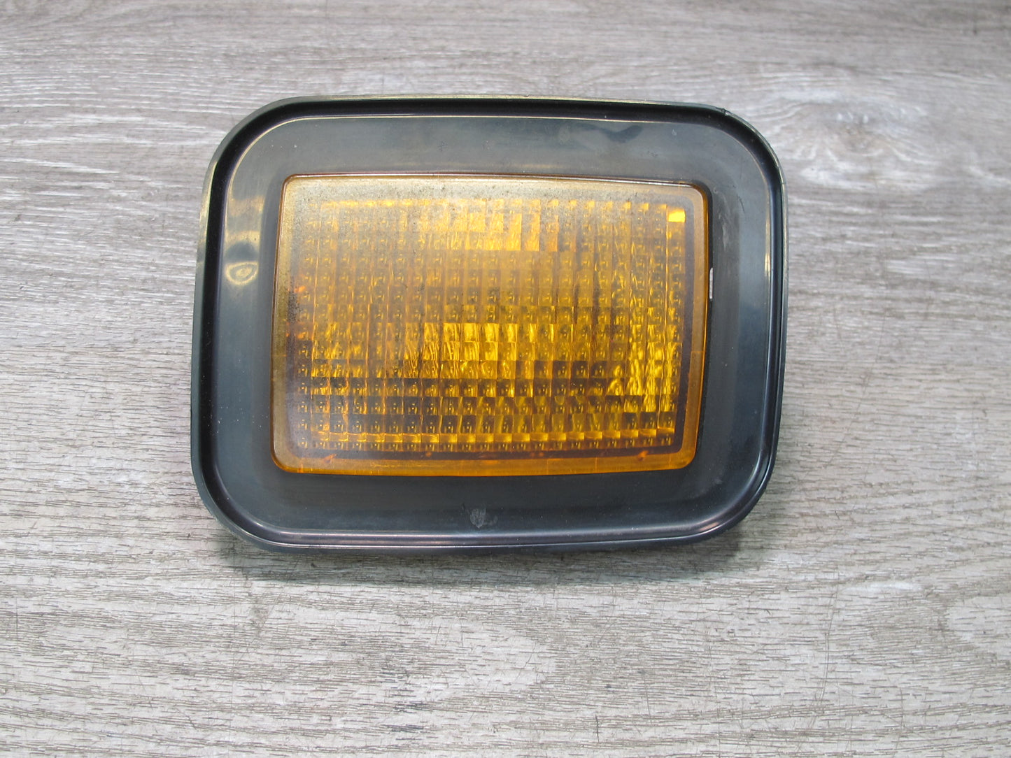 2003-2009 Hummer H2 Front Left Driver Side Turn Signal Parking Light Lamp