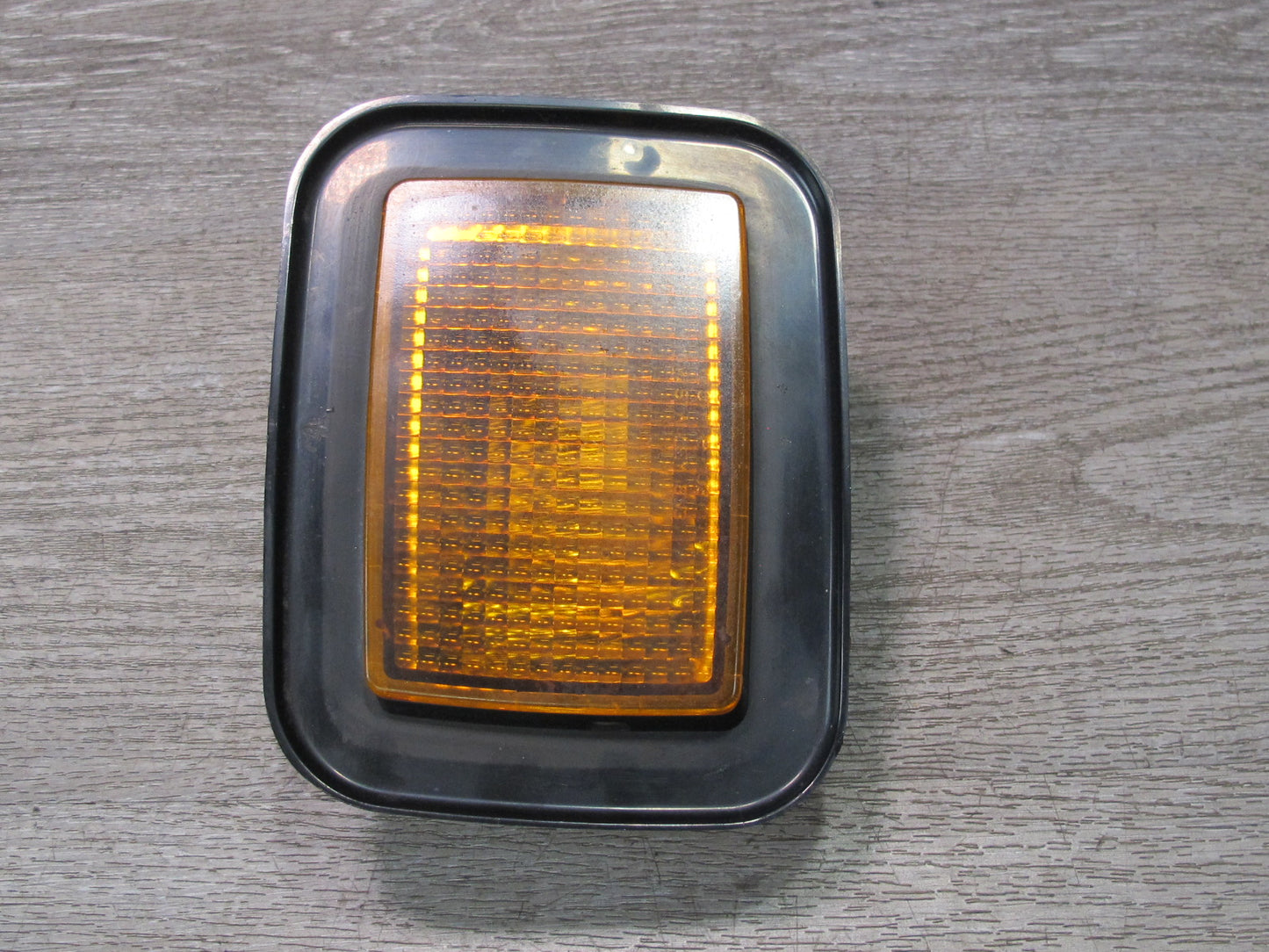 2003-2009 Hummer H2 Front Left Driver Side Turn Signal Parking Light Lamp