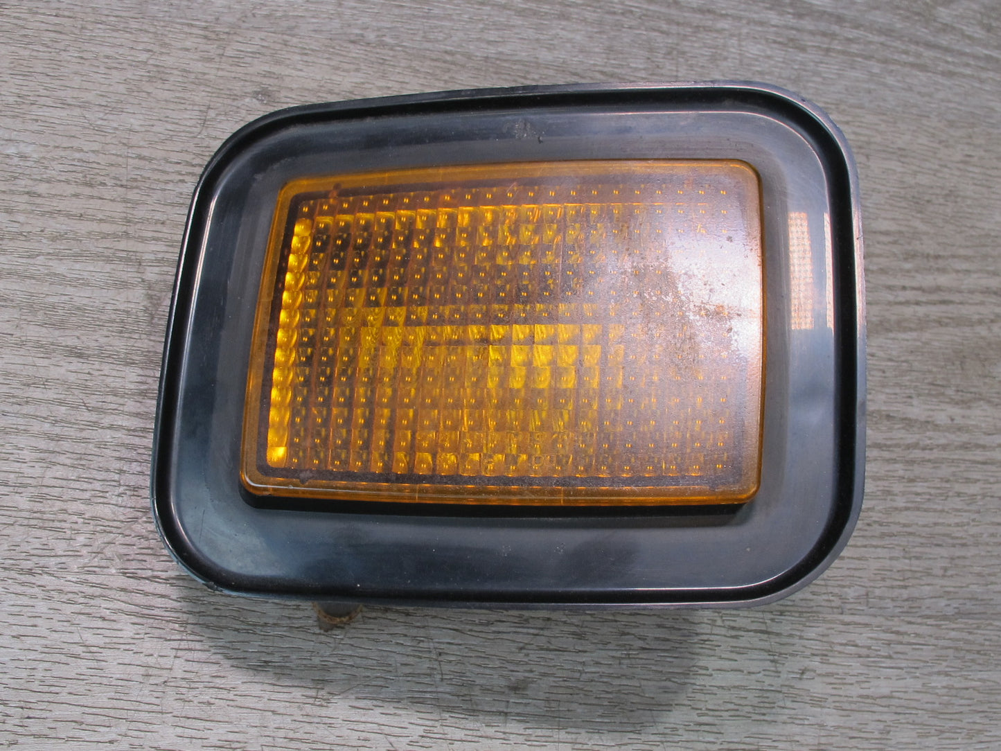 2003-2009 Hummer H2 Front Left Driver Side Turn Signal Parking Light Lamp