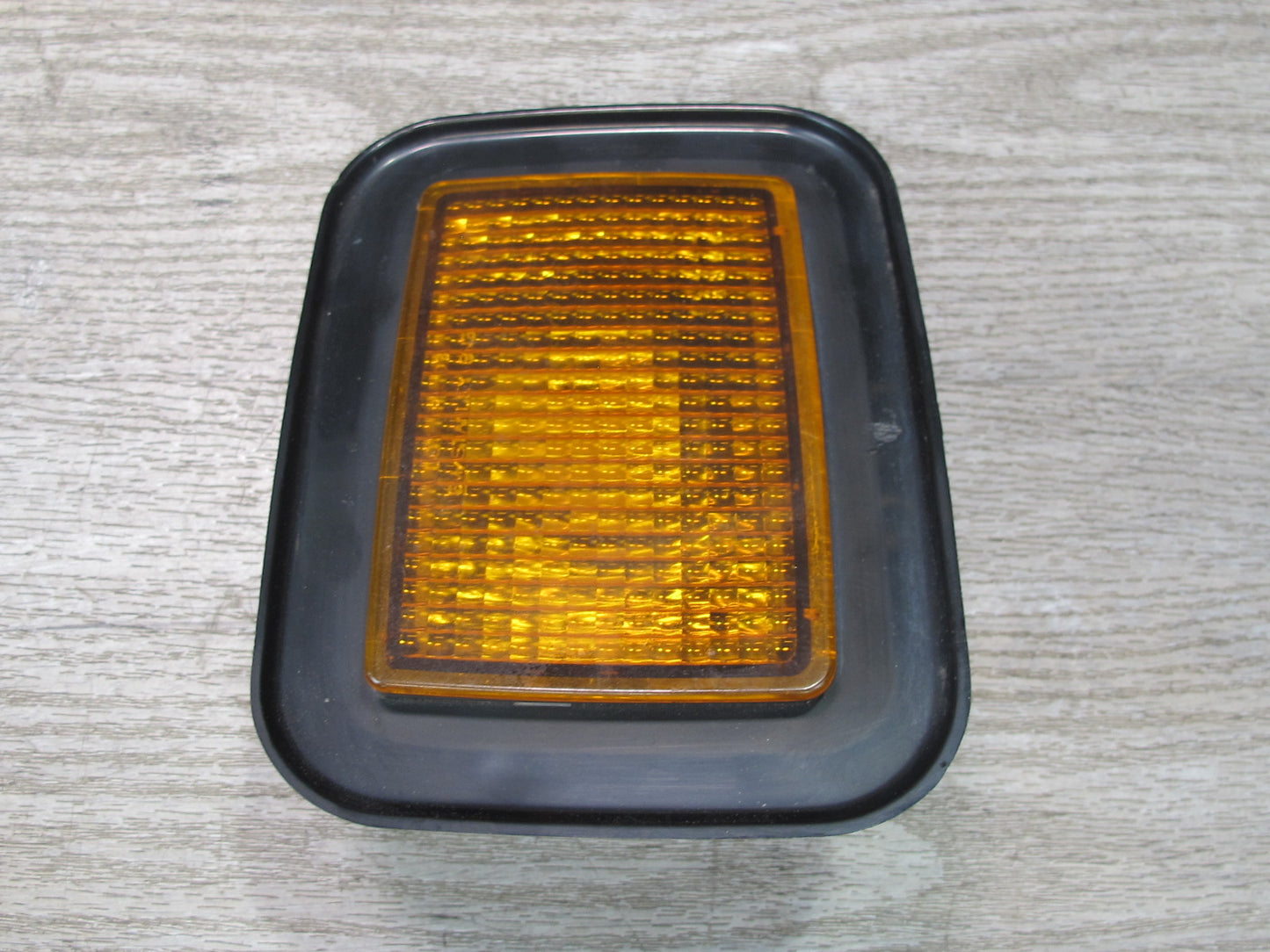 2003-2009 Hummer H2 Front Left Driver Side Turn Signal Parking Light Lamp