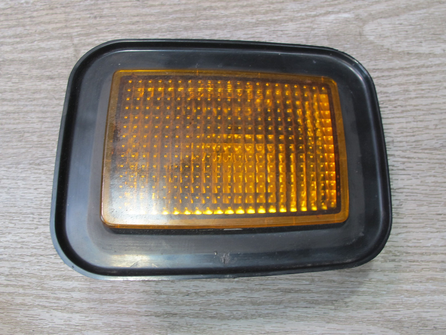 2003-2009 Hummer H2 Front Left Driver Side Turn Signal Parking Light Lamp