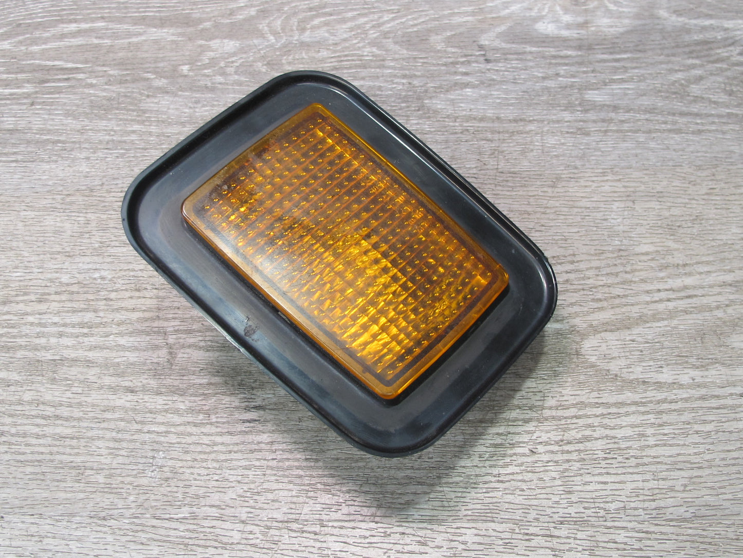 2003-2009 Hummer H2 Front Left Driver Side Turn Signal Parking Light Lamp
