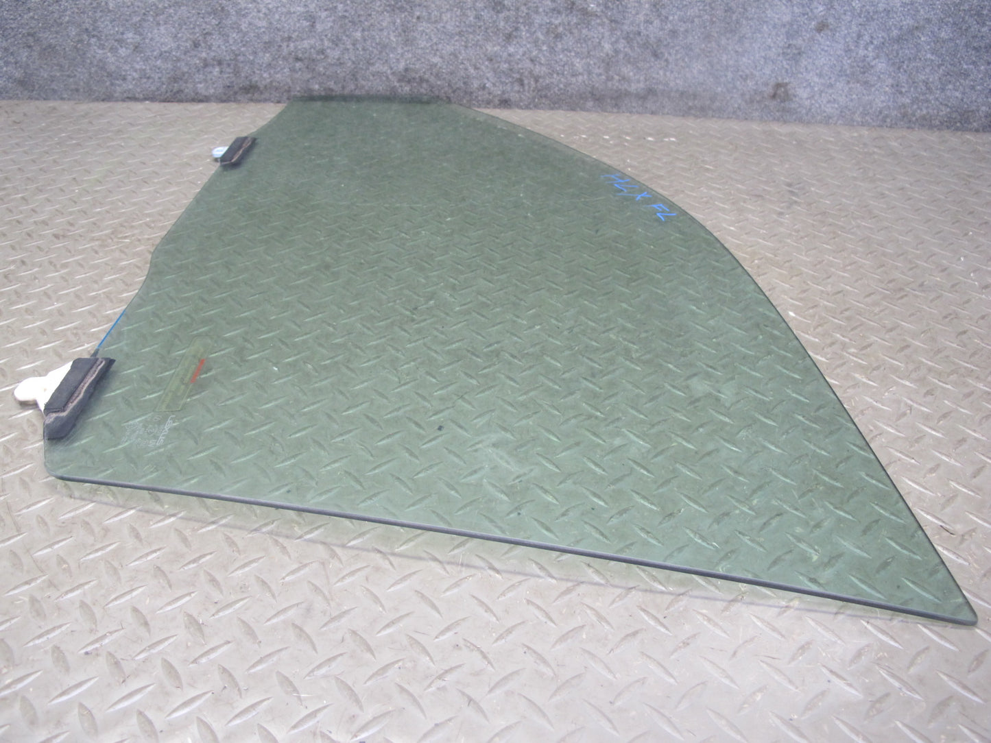 2003-2007 Lexus J100 LX470 Front Left Driver Side Door Glass Window