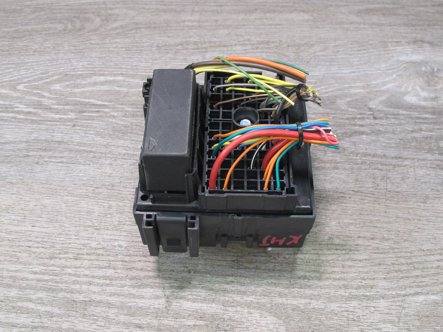 2005-2007 Hummer H2 Dash Cabin Interior Junction Fuse Relay Box 15266952