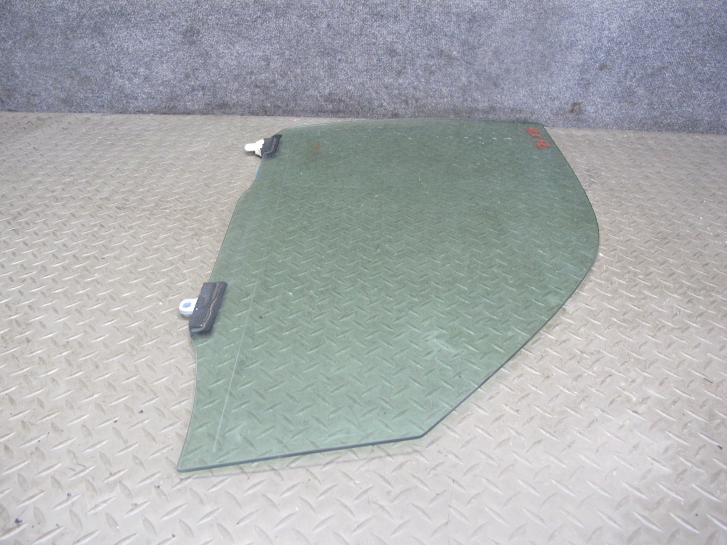 2003-2007 Lexus J100 LX470 Front Right Passenger Side Door Glass Window