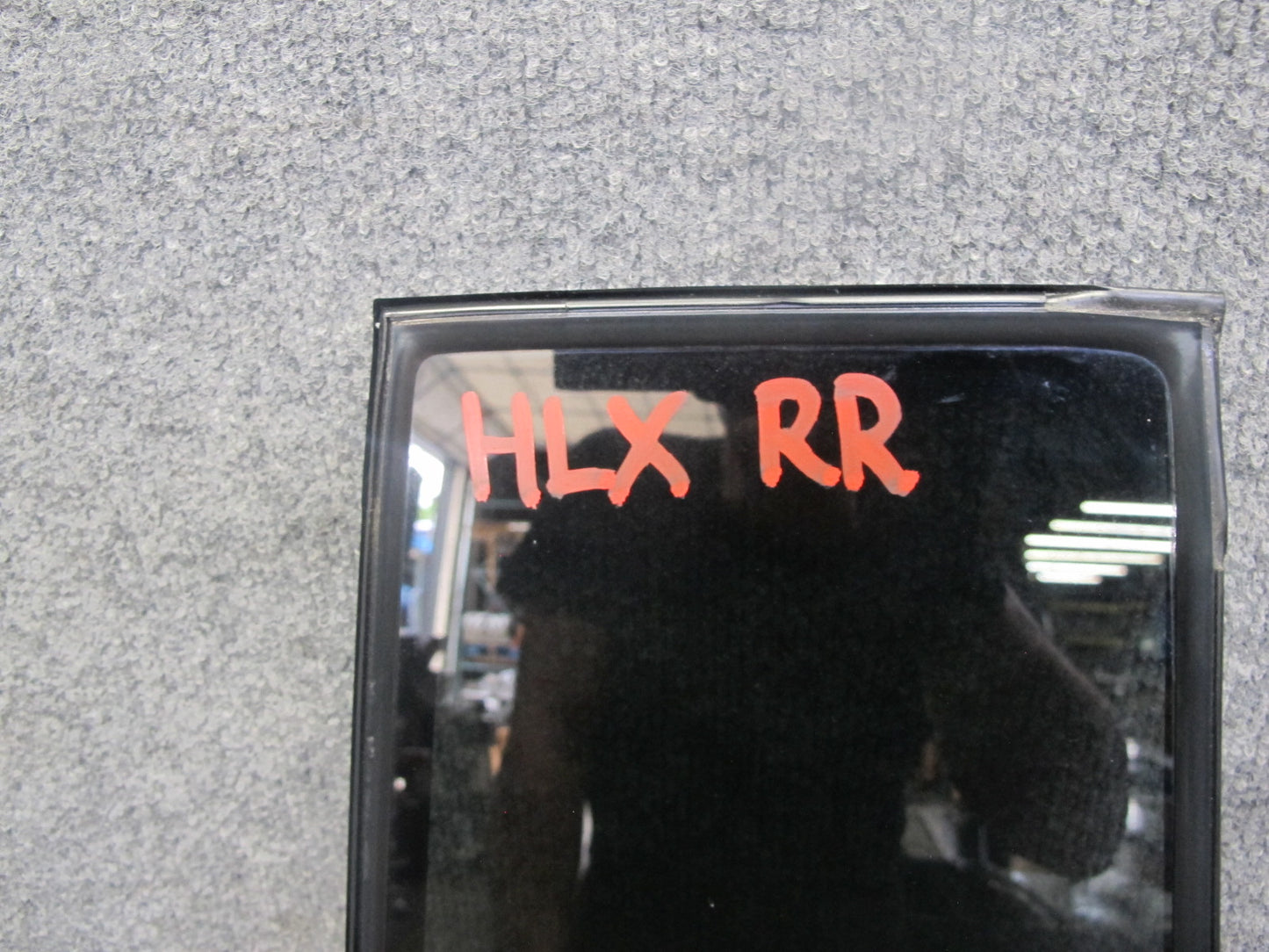2003-2007 Lexus J100 LX470 Rear Right Side Door Vent Fixed Glass Window