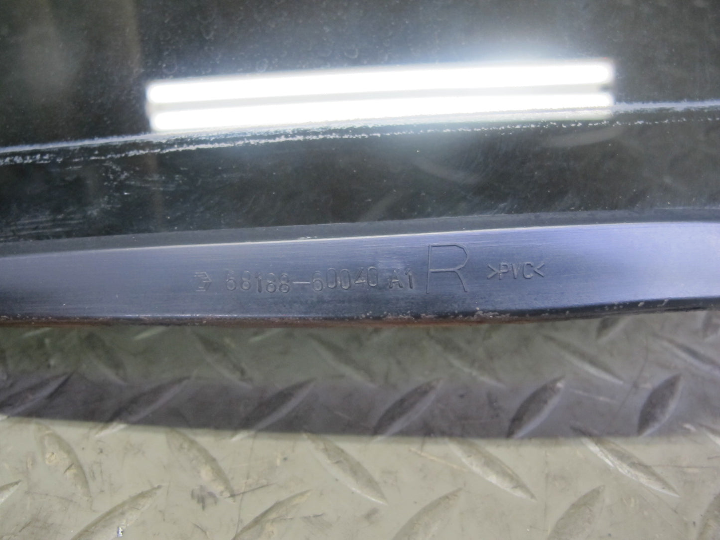 2003-2007 Lexus J100 LX470 Rear Right Side Door Vent Fixed Glass Window