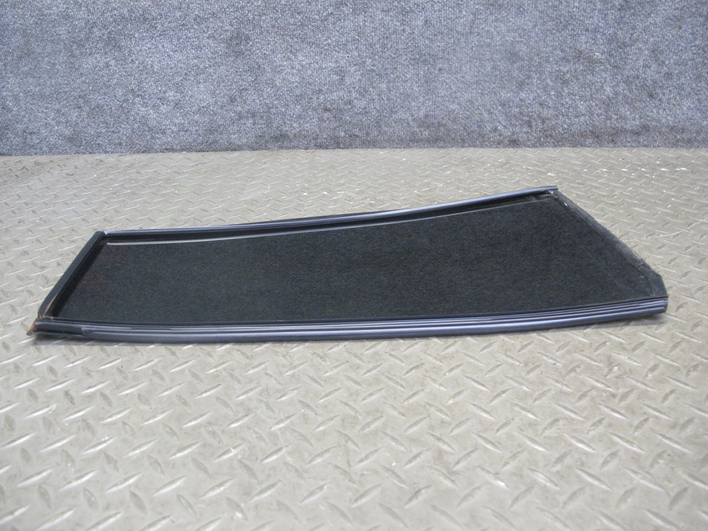 2003-2007 Lexus J100 LX470 Rear Right Side Door Vent Fixed Glass Window