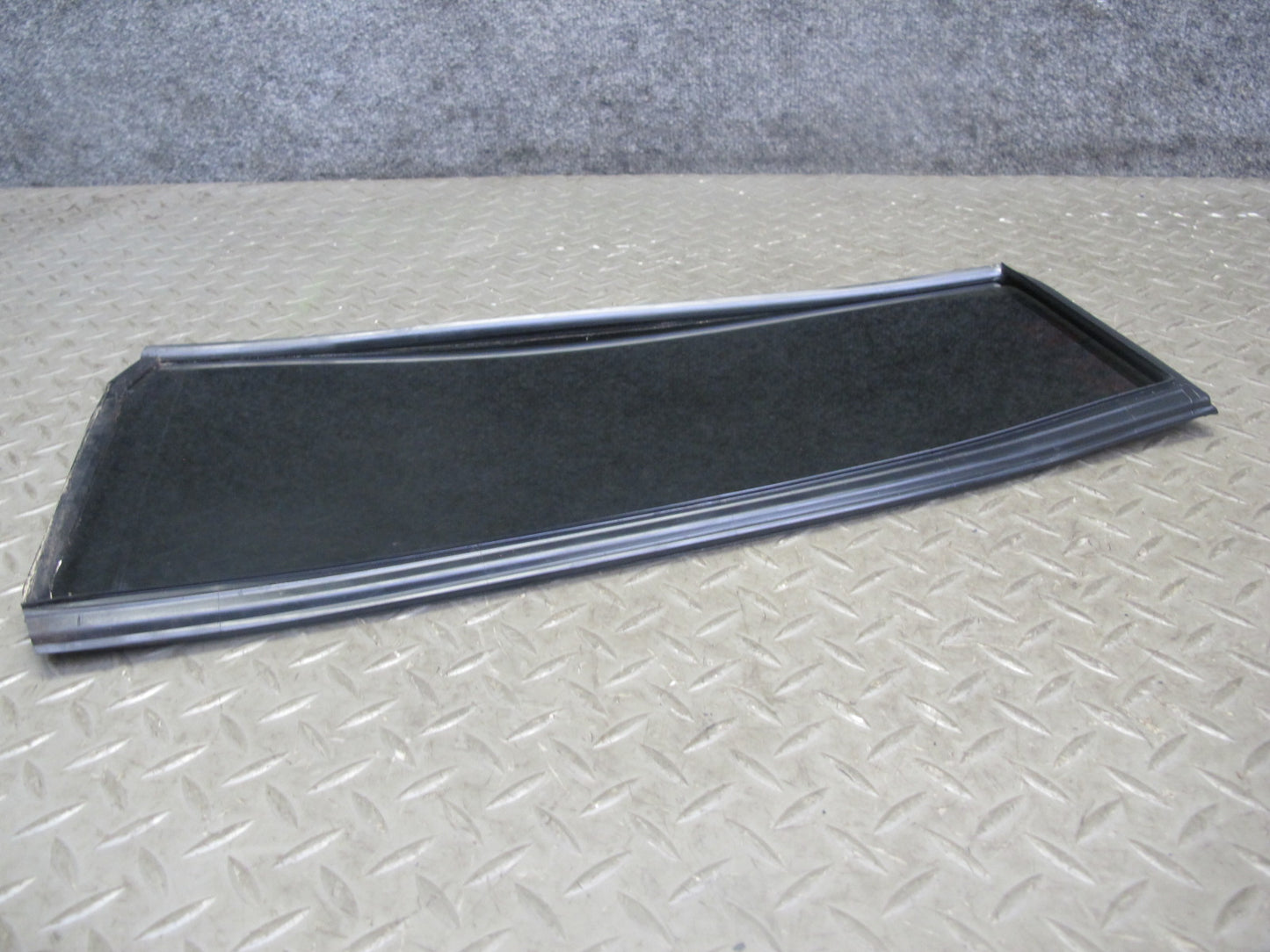 2003-2007 Lexus J100 LX470 Rear Right Side Door Vent Fixed Glass Window