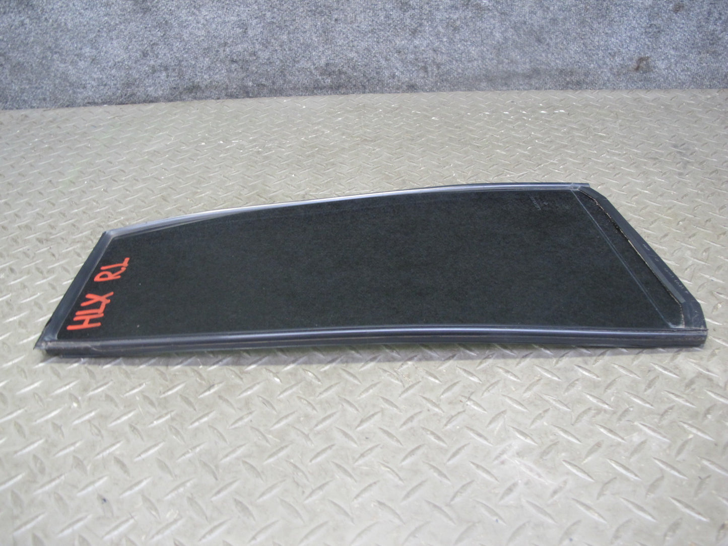 2004-2007 Lexus J100 LX470 Rear Left Door Vent Fixed Glass Window 68189-60040