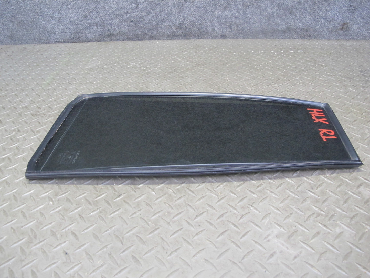 2004-2007 Lexus J100 LX470 Rear Left Door Vent Fixed Glass Window 68189-60040