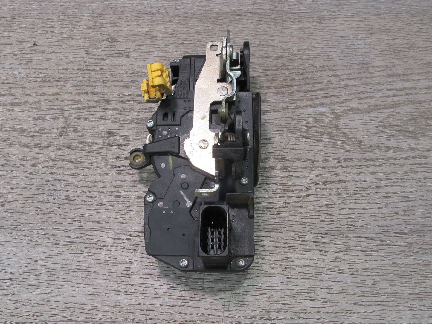 2003-2007 Hummer H2 Front Left Driver Side Door Lock Latch Actuator 15816392