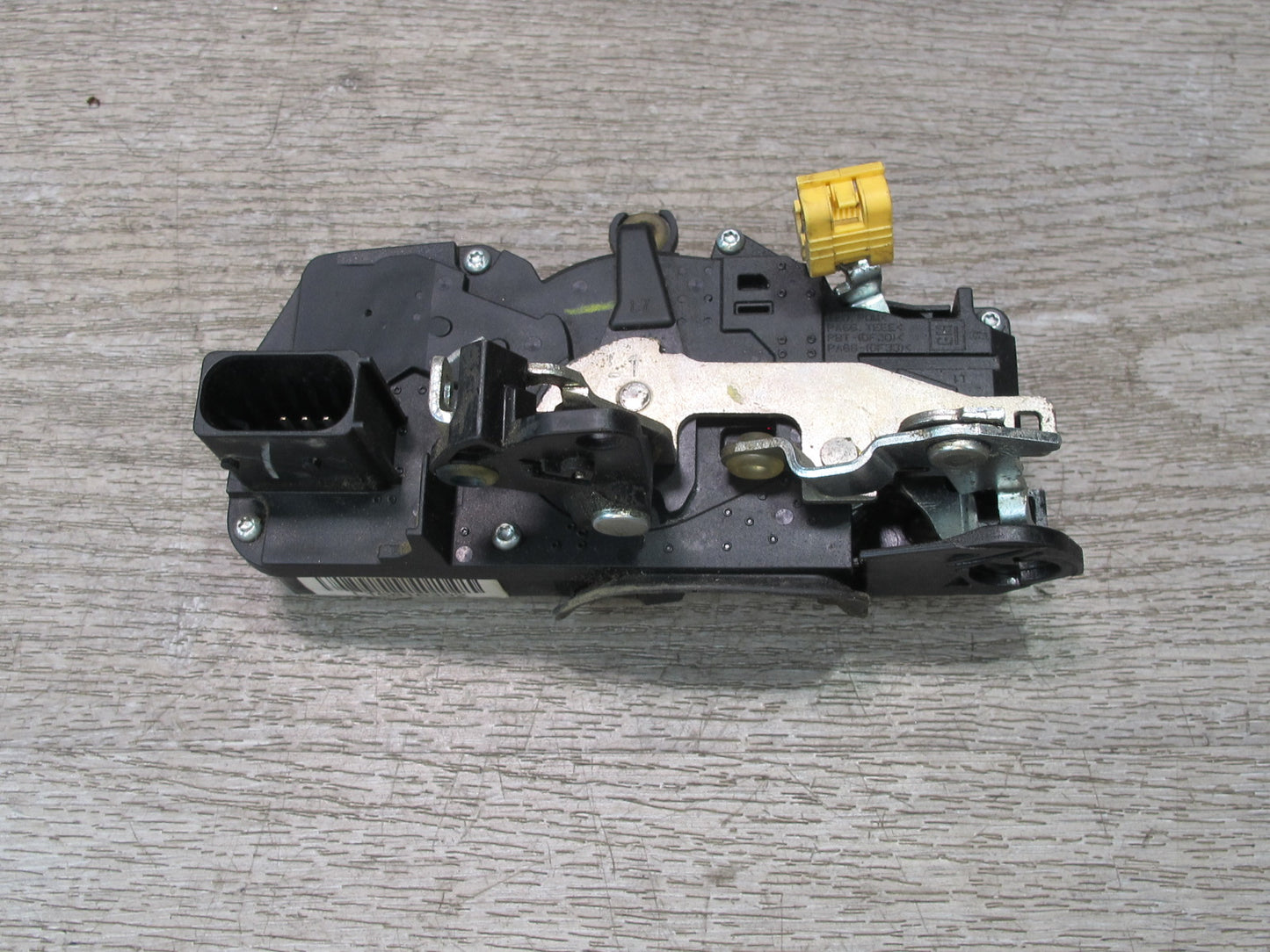 2003-2007 Hummer H2 Front Left Driver Side Door Lock Latch Actuator 15816392