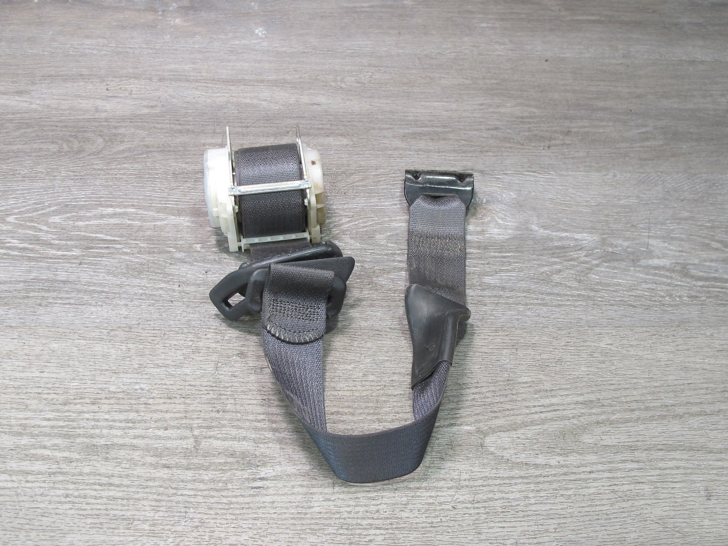 03-07 HUMMER H2 REAR RIGHT & LEFT SIDE SEATBELT RETRACTOR SET OEM