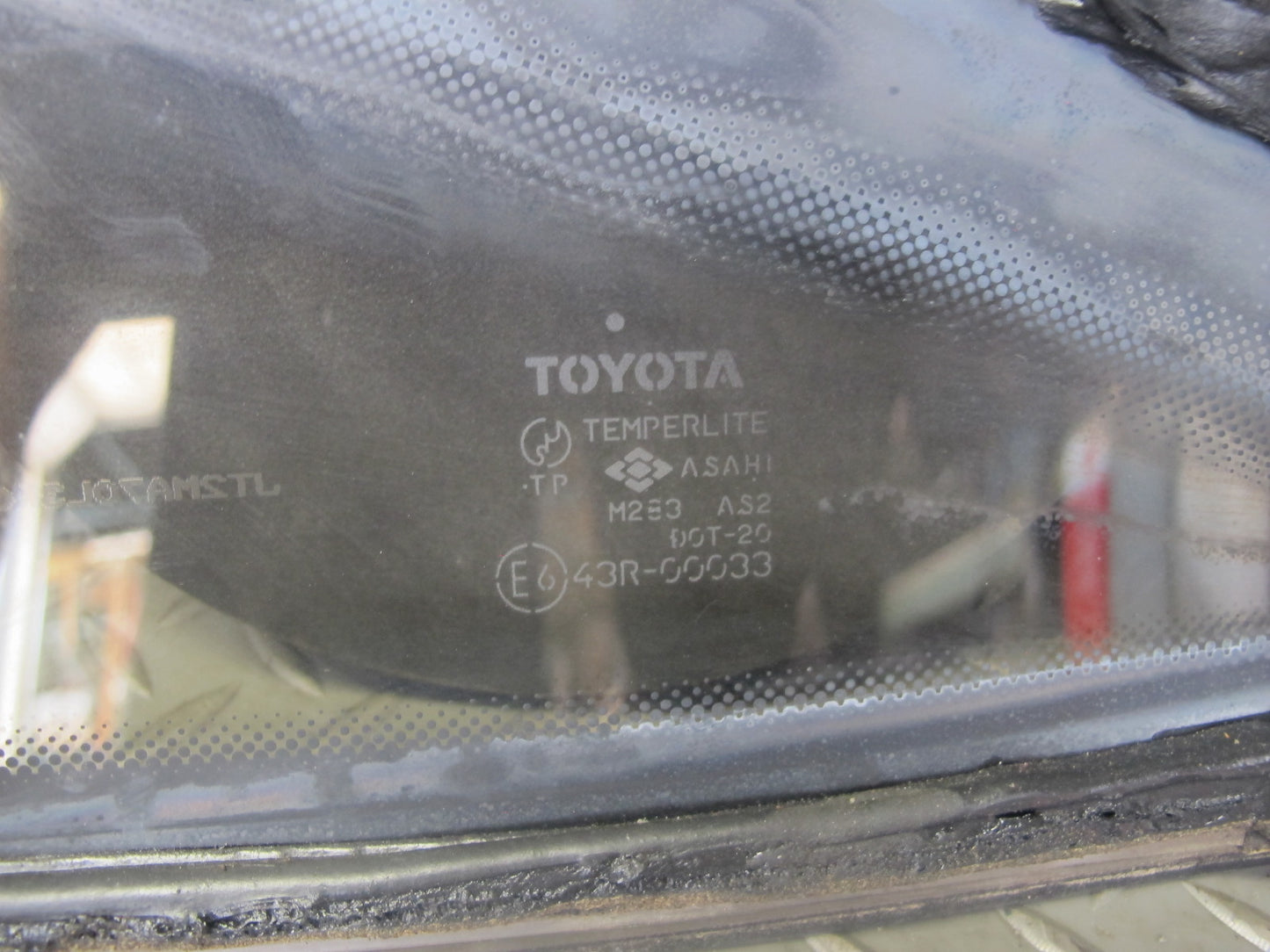 86-92 Toyota Supra MA70 Rear Right Quarter Glass Window w Molding & Hardware OEM