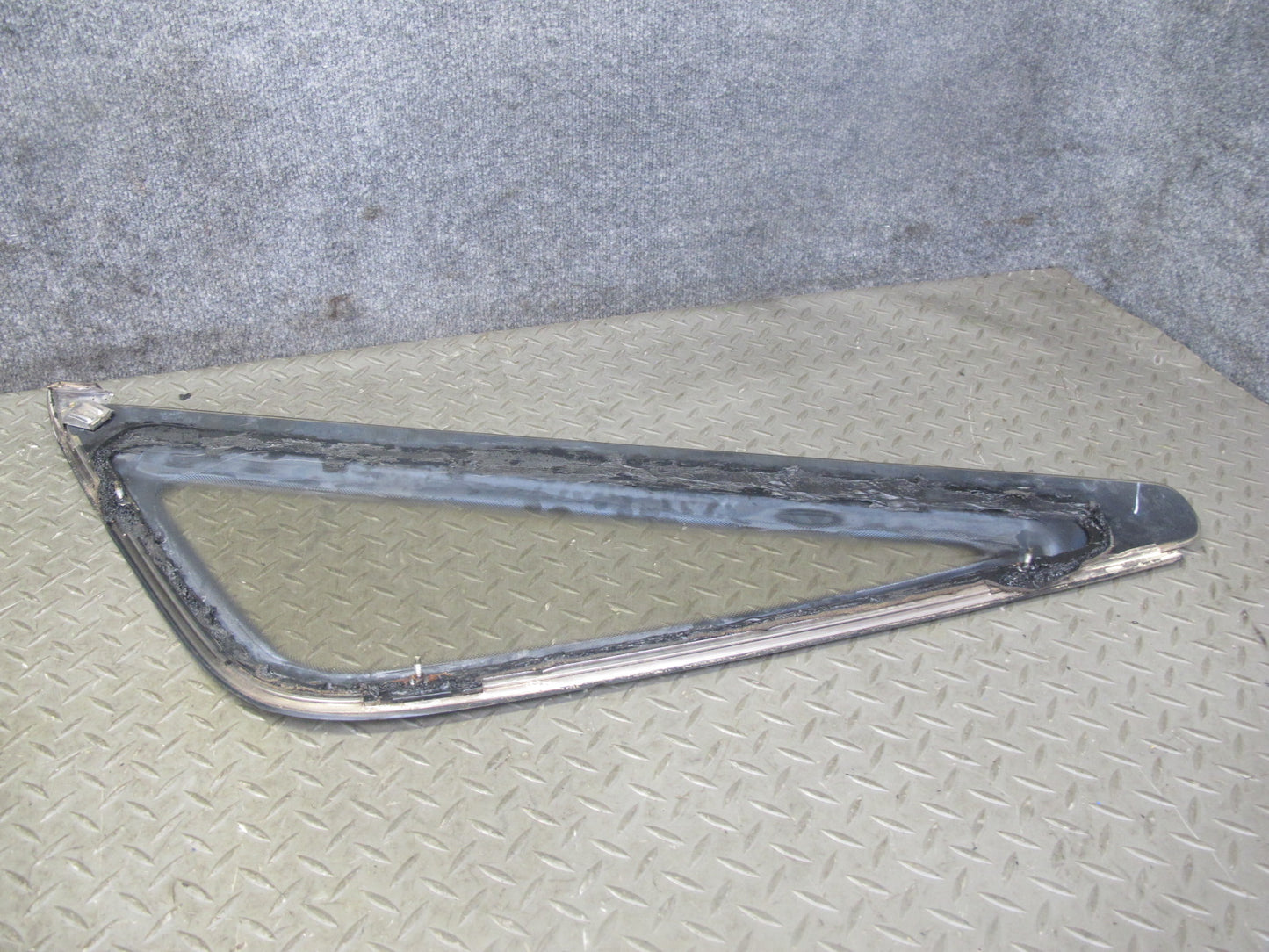 86-92 Toyota Supra MA70 Rear Right Quarter Glass Window w Molding & Hardware OEM