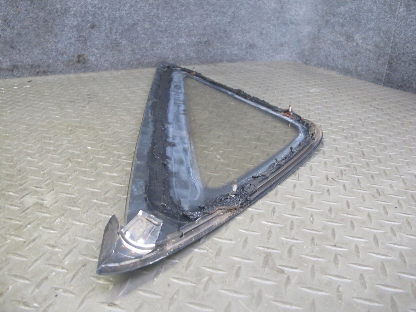 86-92 Toyota Supra MA70 Rear Right Quarter Glass Window w Molding & Hardware OEM