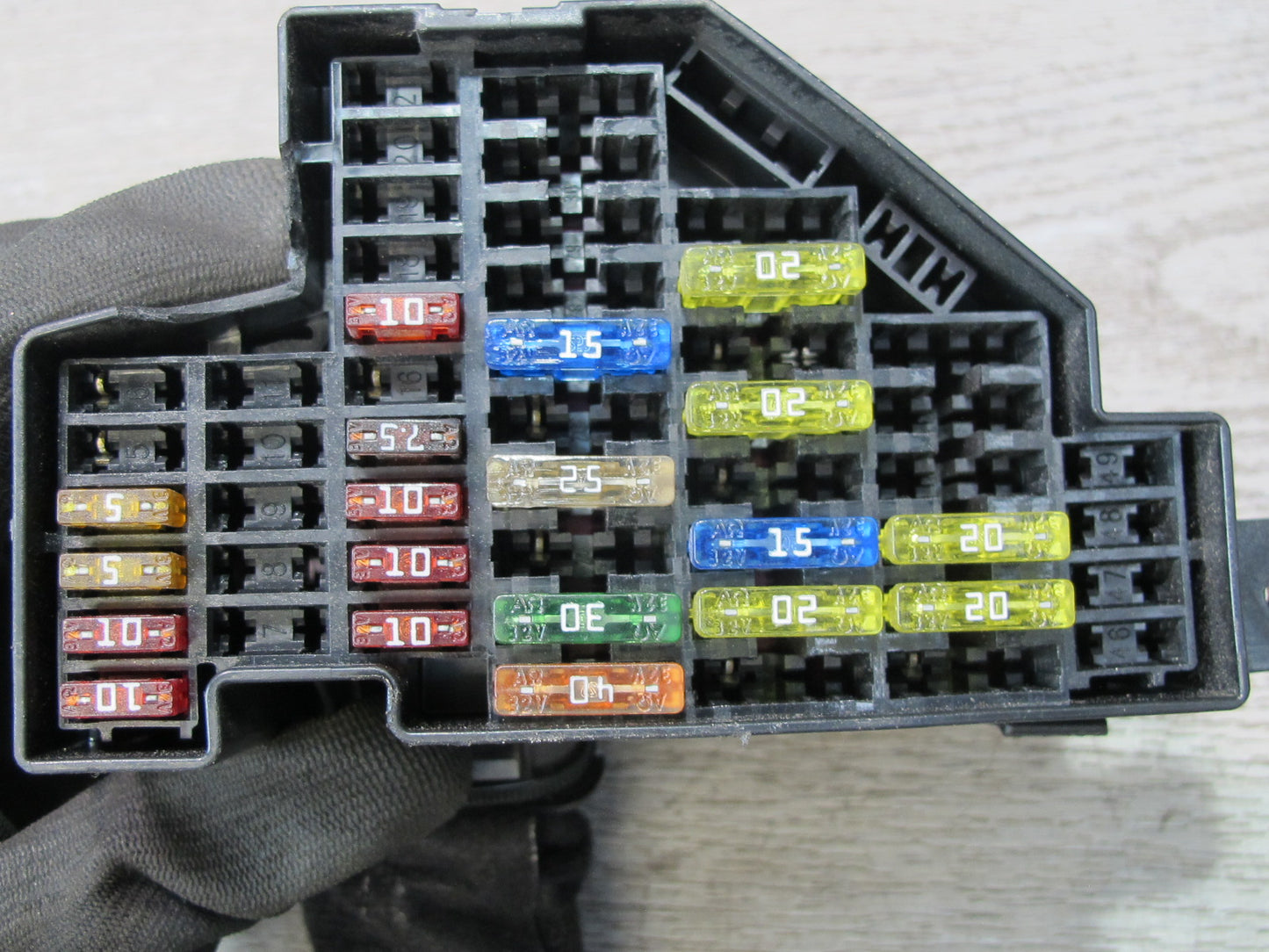 2008 VW Golf MK5 R32 VR6 Interior Fuse Relay Box Module OEM
