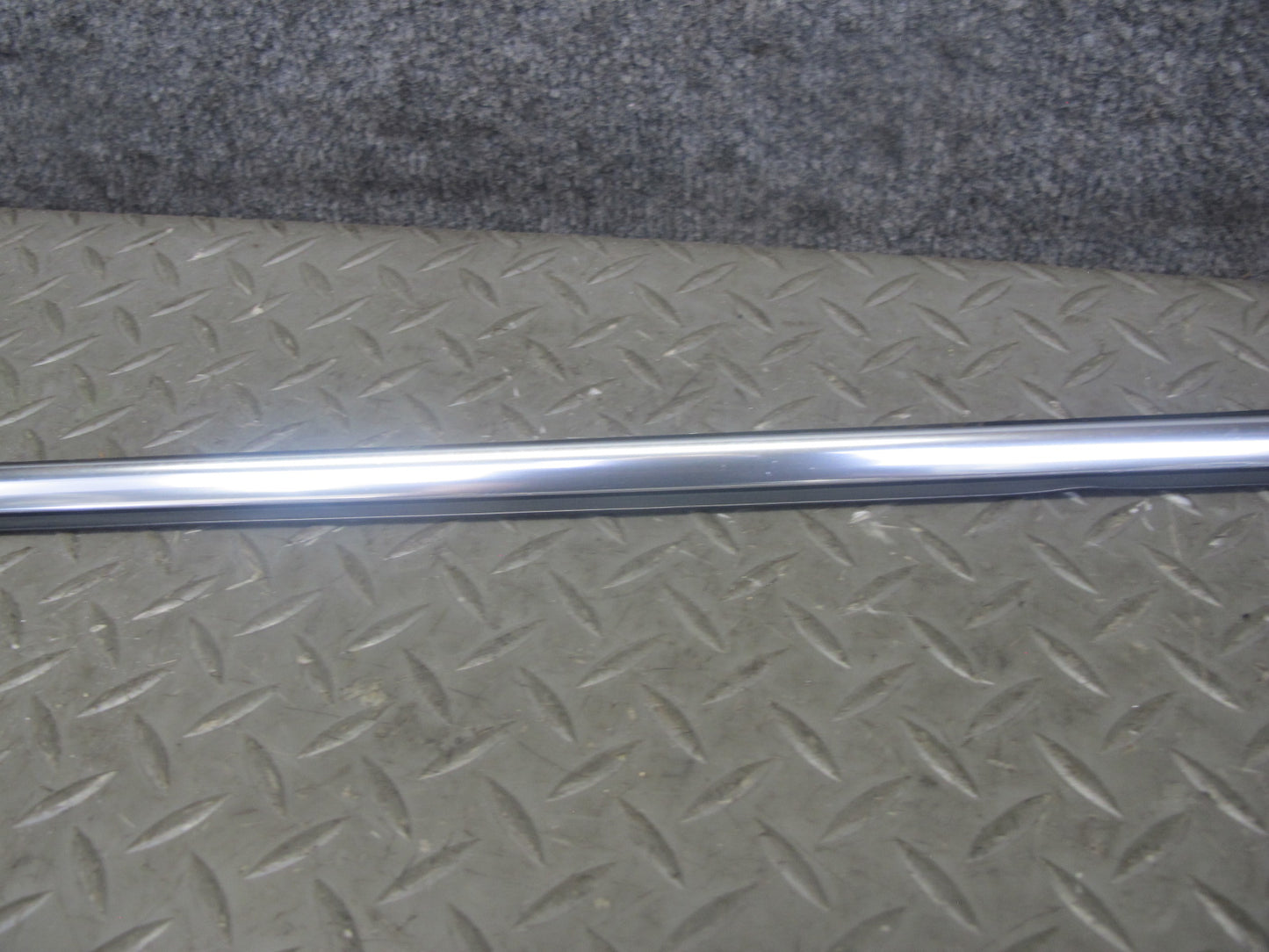 01-06 BMW E46 Convertible Set of 2 Door Weatherstrip Molding Trim Chrome OEM