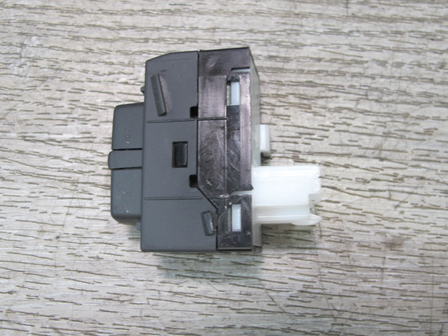 05-13 Chevrolet Corvette C6 Left Heated Seat Heater Button Switch OEM