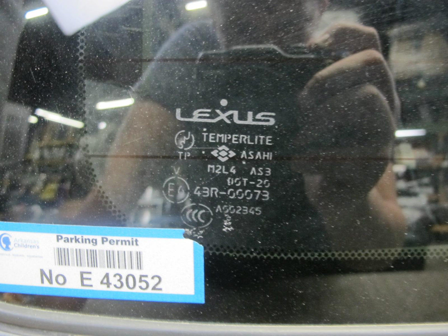 2004-2007 Lexus UZJ100L LX470 Rear Trunk Lid Liftgate Tailgate w Glass & Spoiler