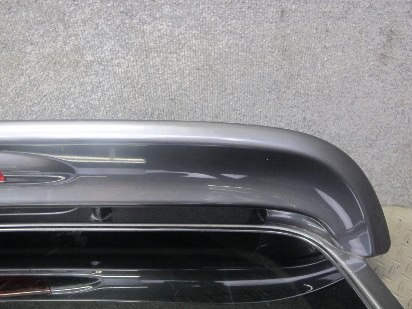 2004-2007 Lexus UZJ100L LX470 Rear Trunk Lid Liftgate Tailgate w Glass & Spoiler