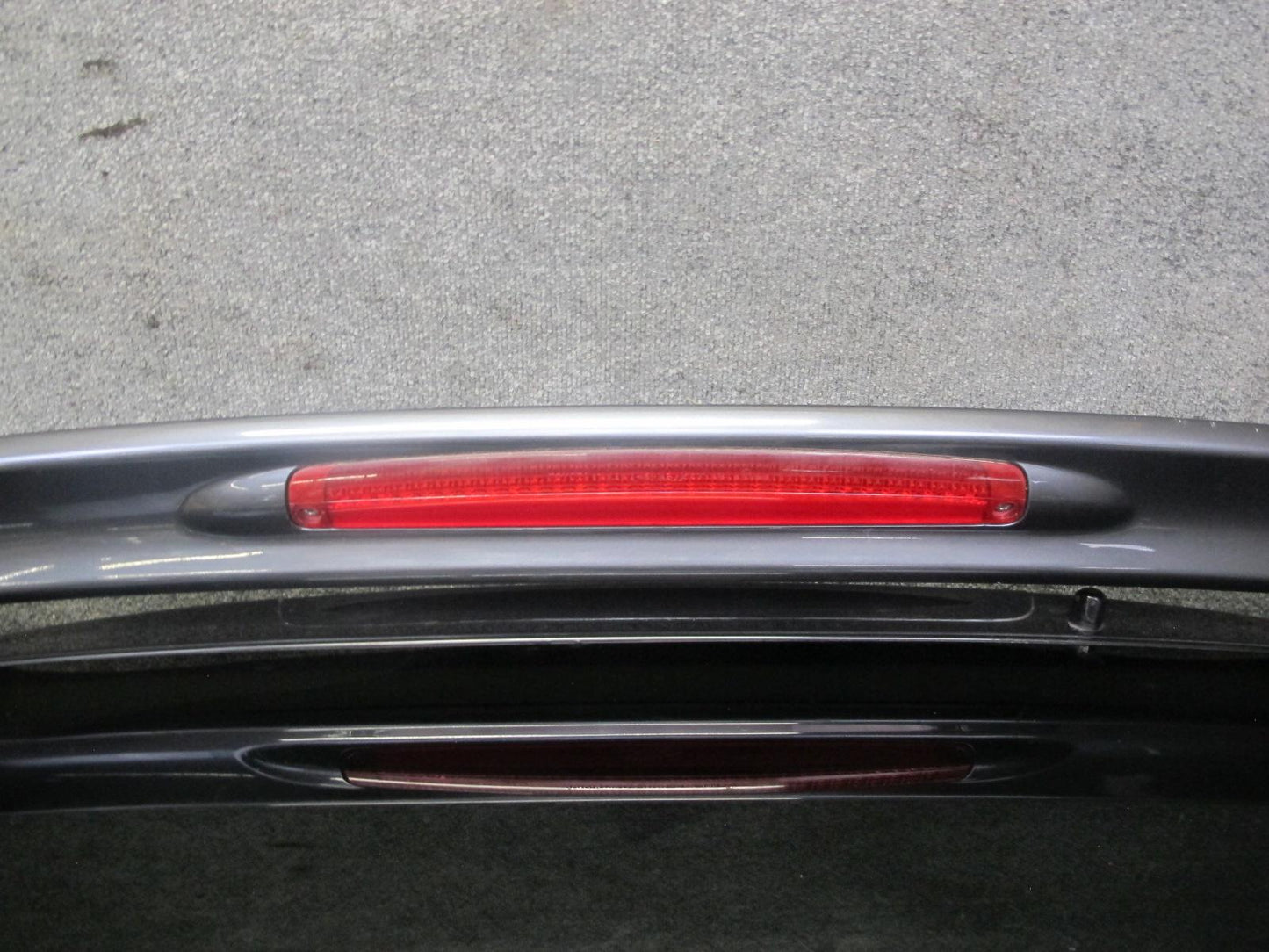 2004-2007 Lexus UZJ100L LX470 Rear Trunk Lid Liftgate Tailgate w Glass & Spoiler