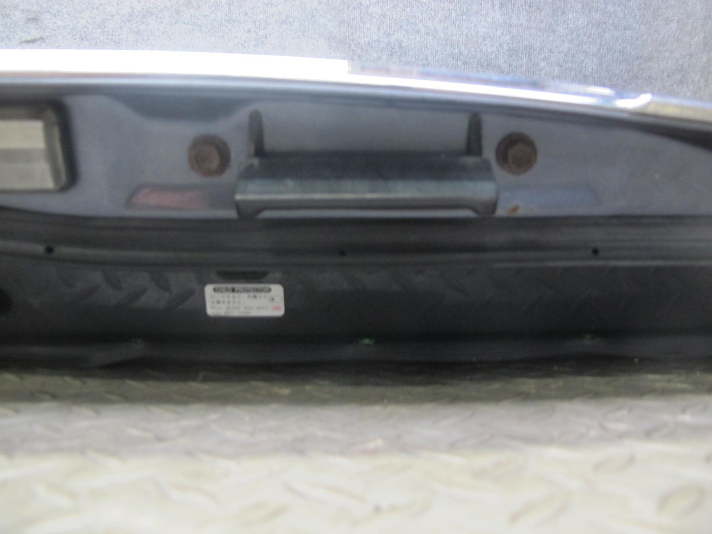 2004-2007 Lexus UZJ100L LX470 Rear Trunk Lid Liftgate Tailgate w Glass & Spoiler