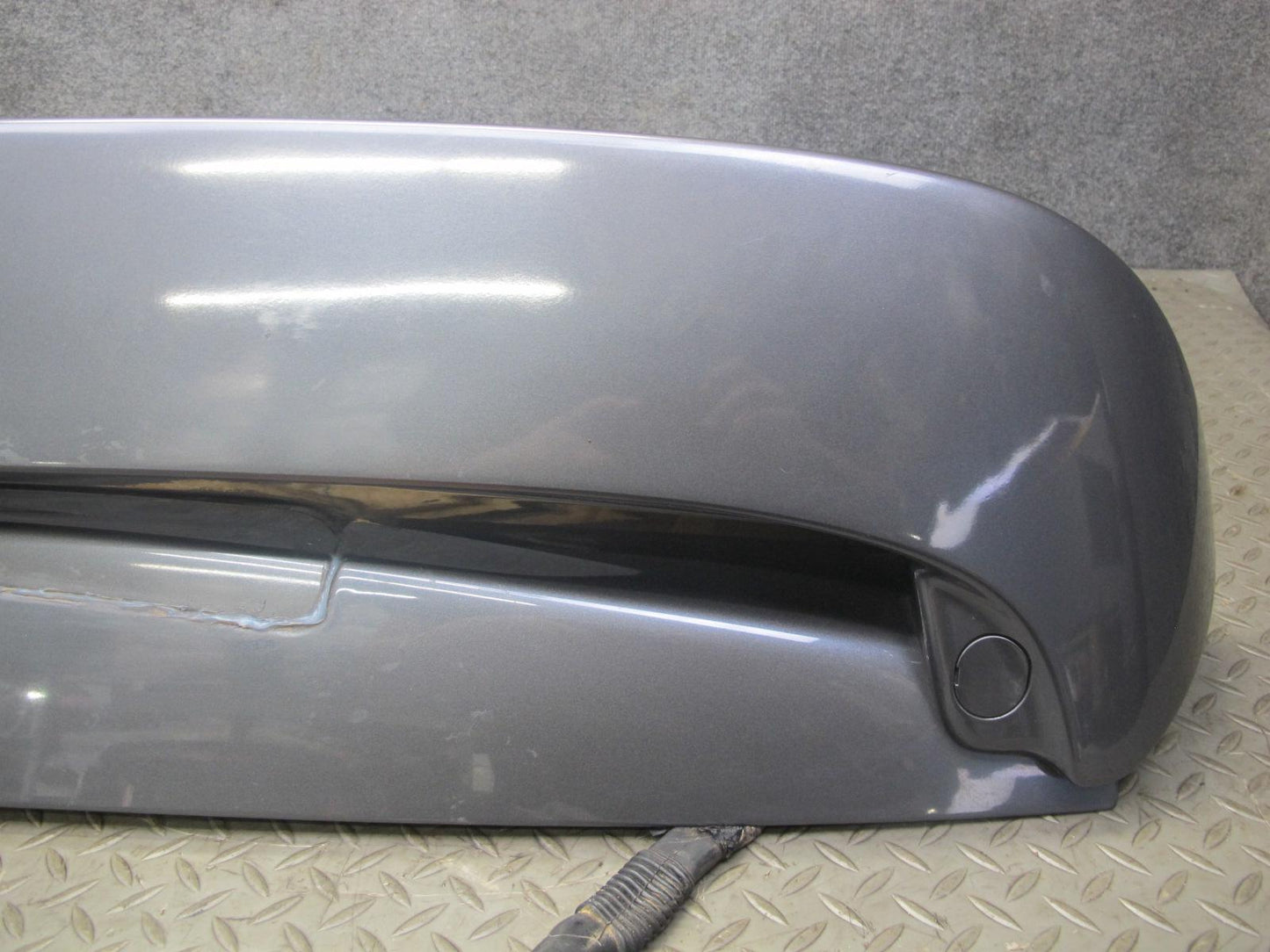 2004-2007 Lexus UZJ100L LX470 Rear Trunk Lid Liftgate Tailgate w Glass & Spoiler