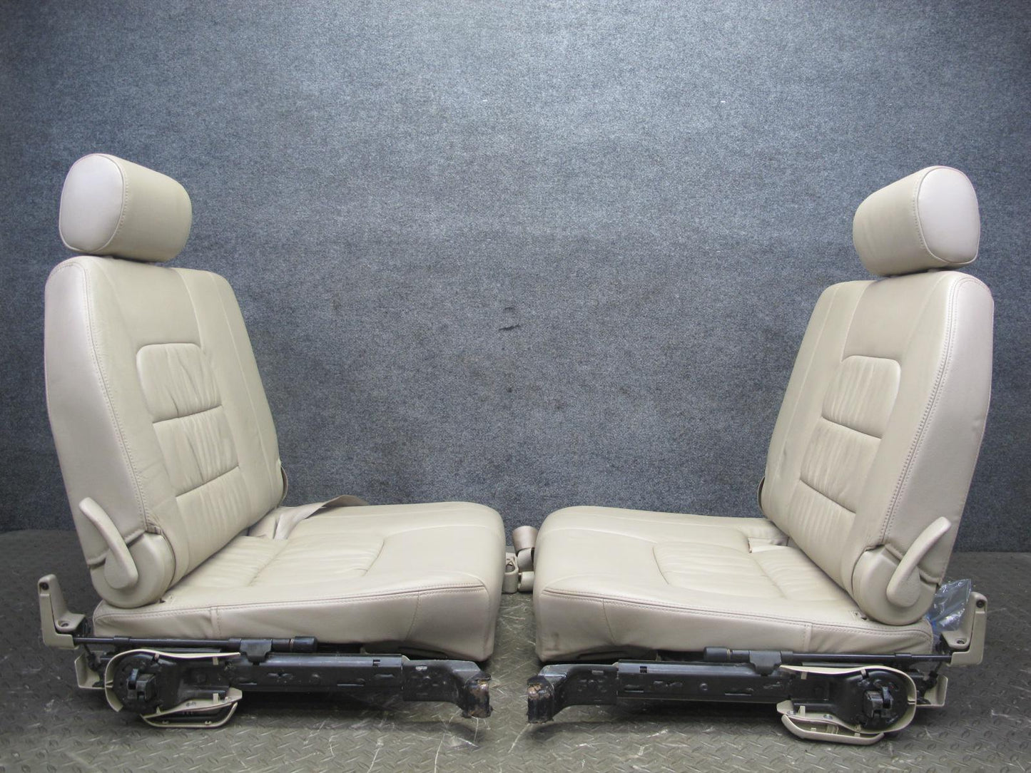 2004-2005 Lexus LX470 Rear Third 3RD ROW Left Right Leather Ivory Seat Set of 2