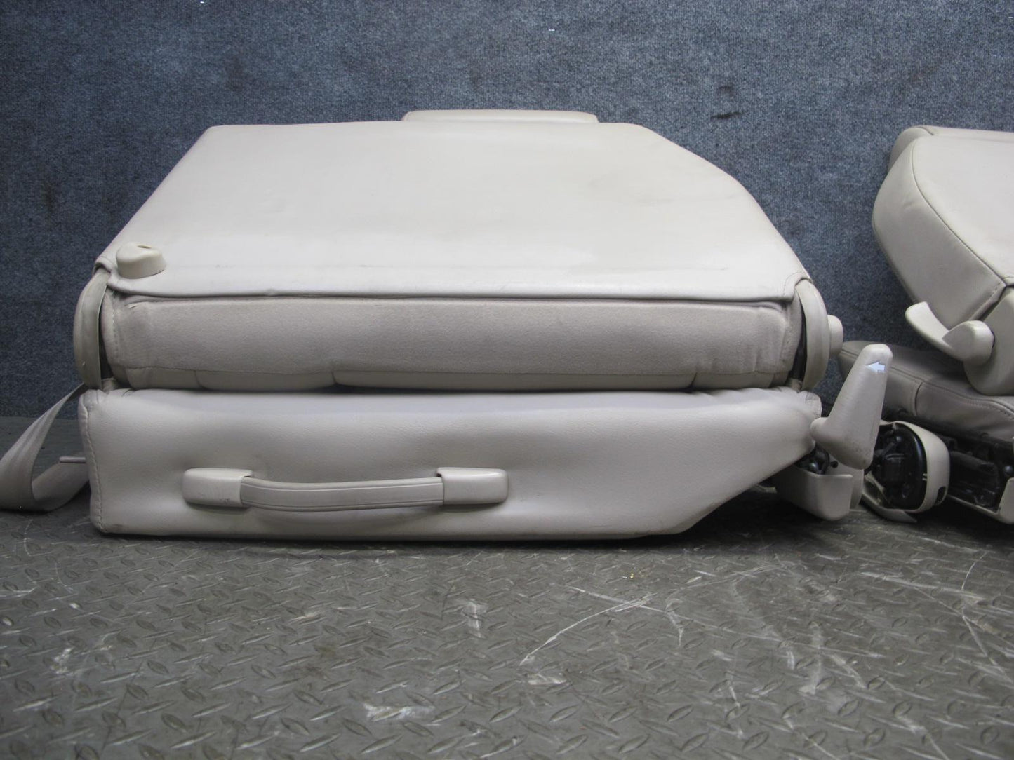 2004-2005 Lexus LX470 Rear Third 3RD ROW Left Right Leather Ivory Seat Set of 2