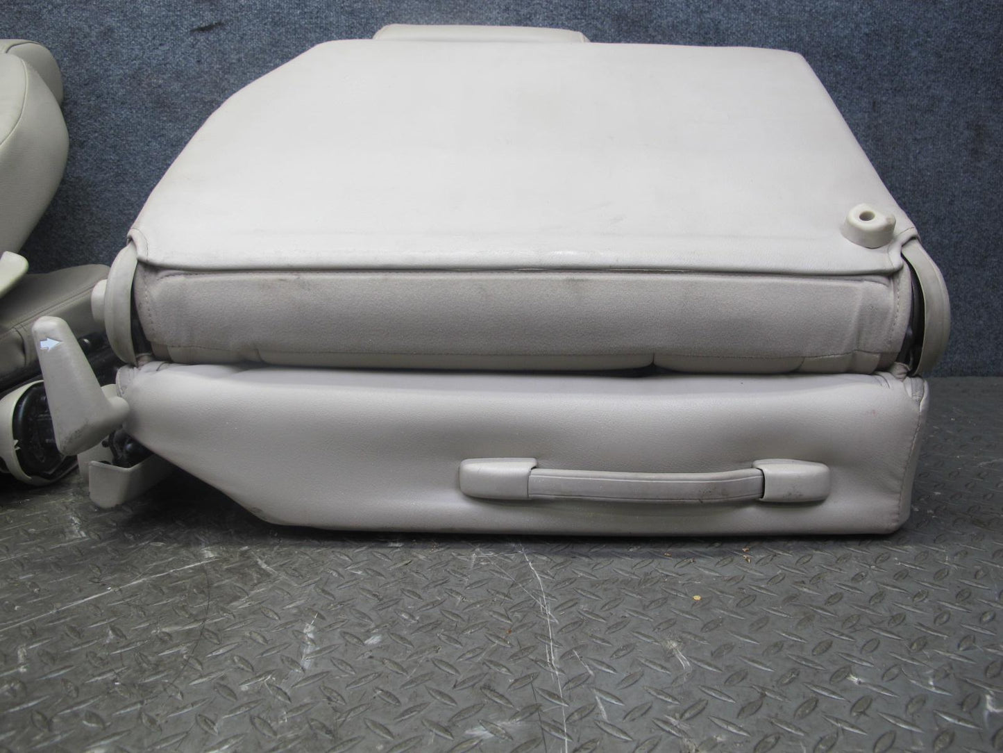 2004-2005 Lexus LX470 Rear Third 3RD ROW Left Right Leather Ivory Seat Set of 2