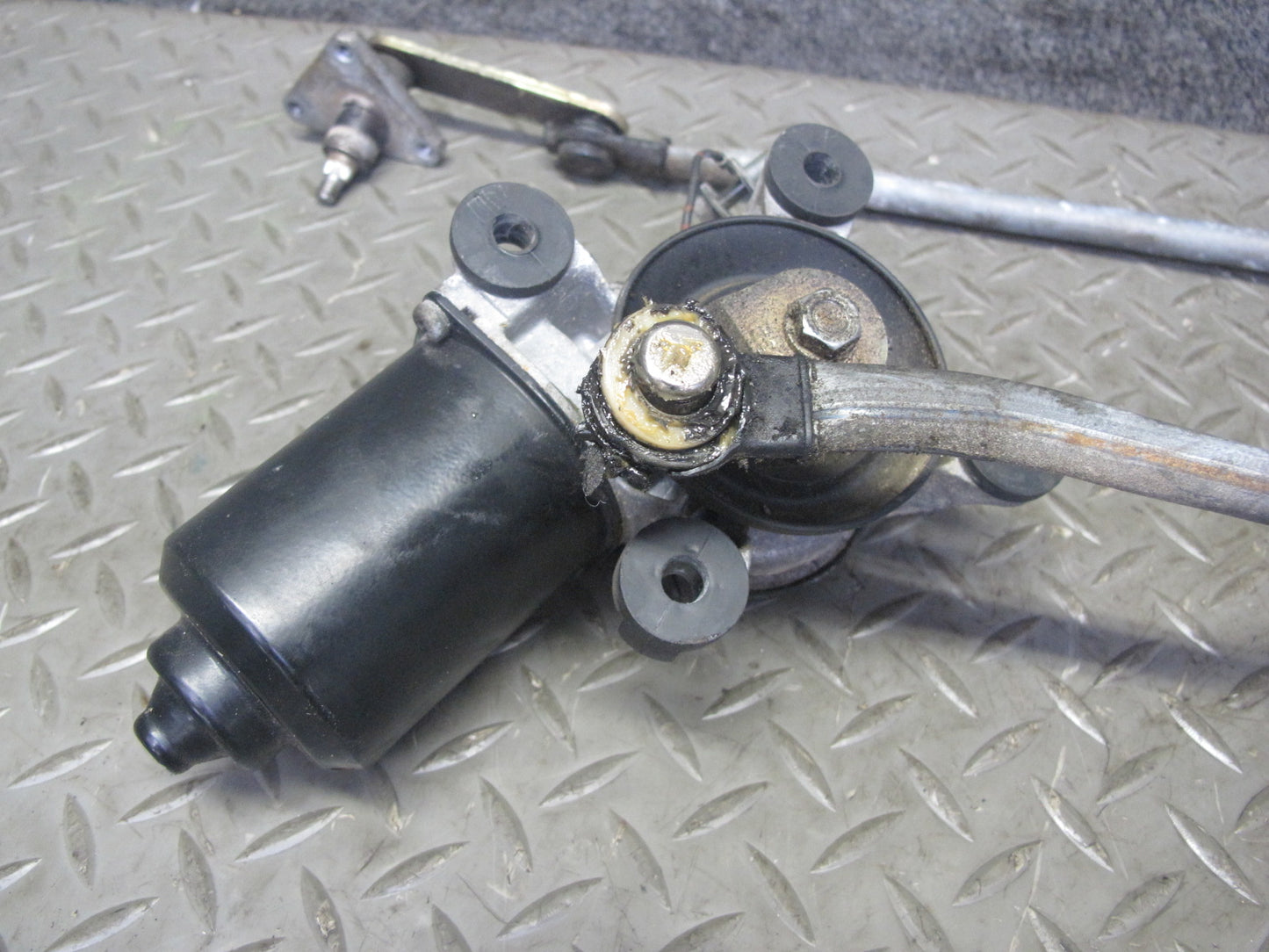 86-92 Toyota Supra MA70L Front Wiper Transmission Linkage w Motor OEM
