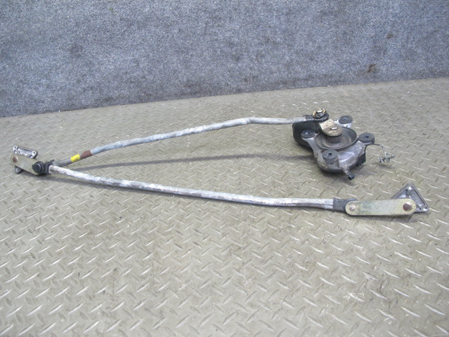 86-92 Toyota Supra MA70L Front Wiper Transmission Linkage w Motor OEM
