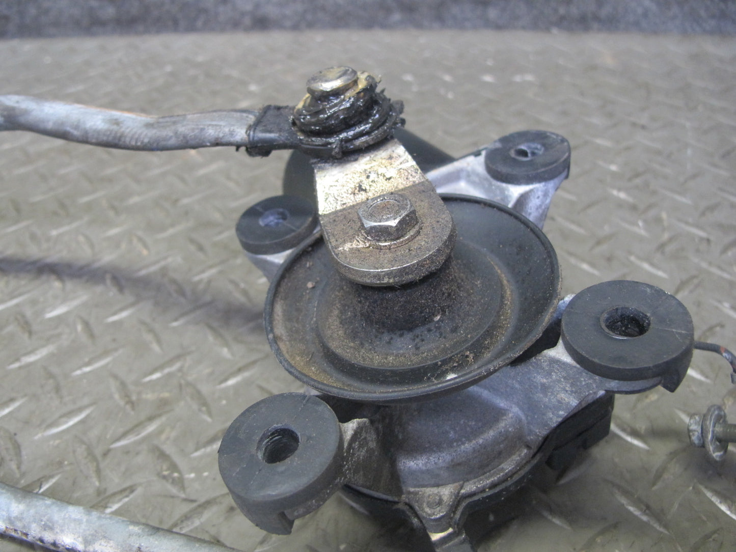86-92 Toyota Supra MA70L Front Wiper Transmission Linkage w Motor OEM