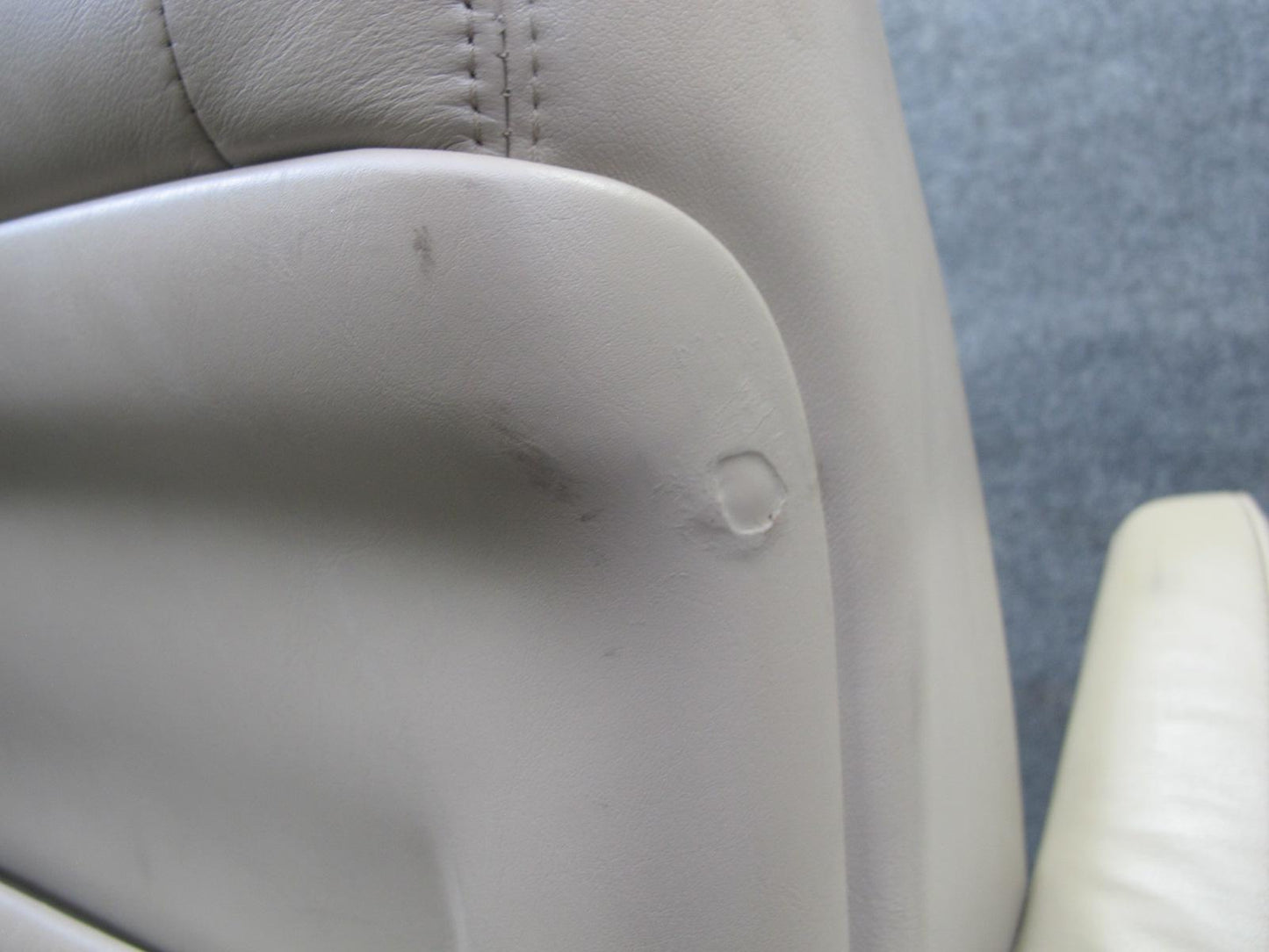 03-07 Lexus LX470 Front Left & Right Leather Seat Headrest Screen Ivory Set of 2