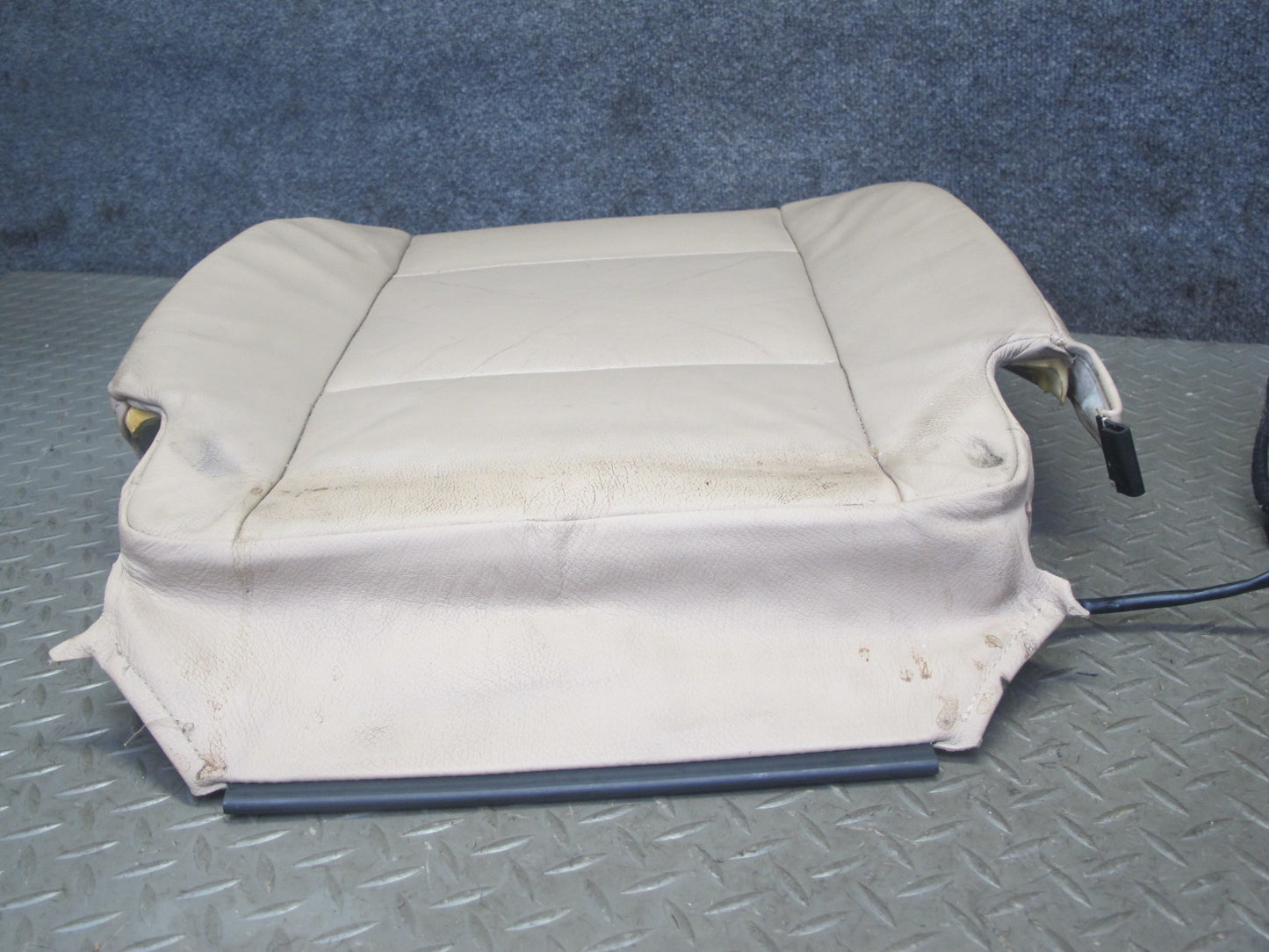 01-06 BMW E46 Convertible Front Right Seat Lower Cushion Leather Beige OEM