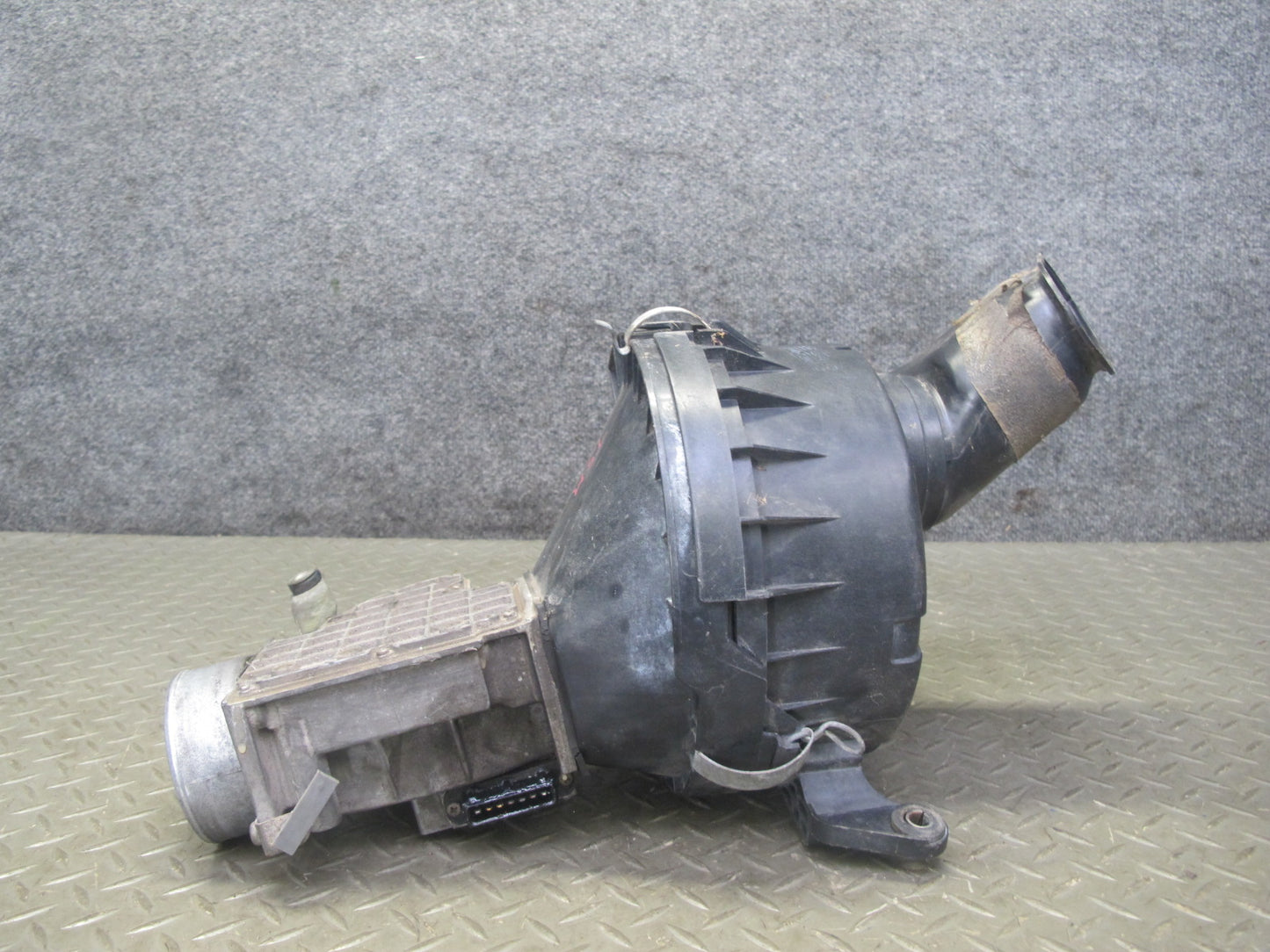 86-92 Toyota Supra MK3 NON Turbo Air Intake Cleaner Filter Box w MAF Sensor OEM