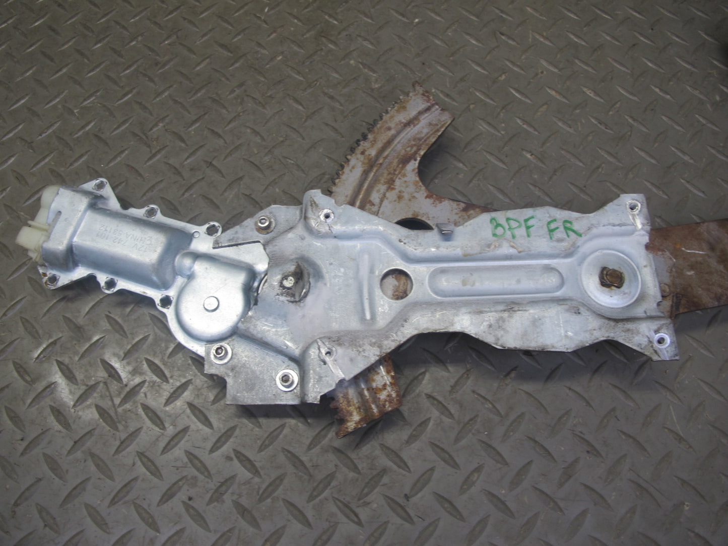 95-02 Pontiac Firebird Right Passenger Door Window Regulator w Motor OEM
