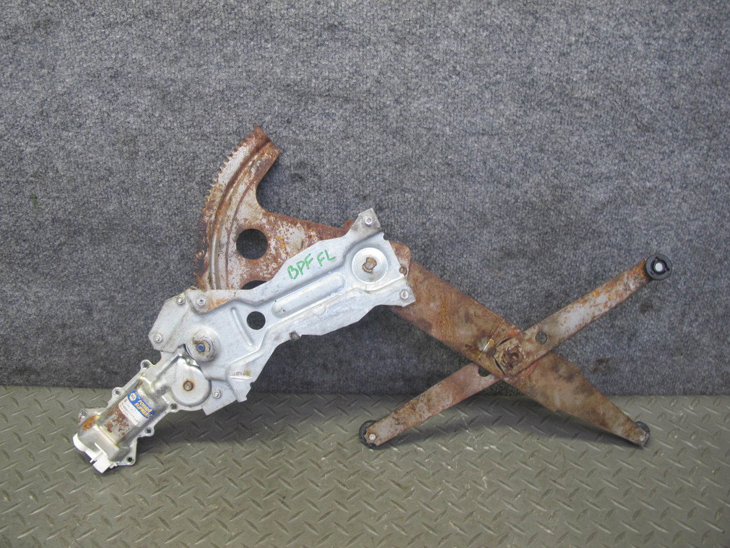 95-02 Pontiac Firebird Left Driver Door Window Regulator w Motor OEM