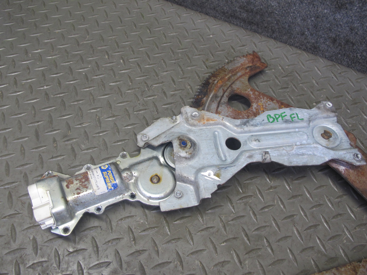 95-02 Pontiac Firebird Left Driver Door Window Regulator w Motor OEM