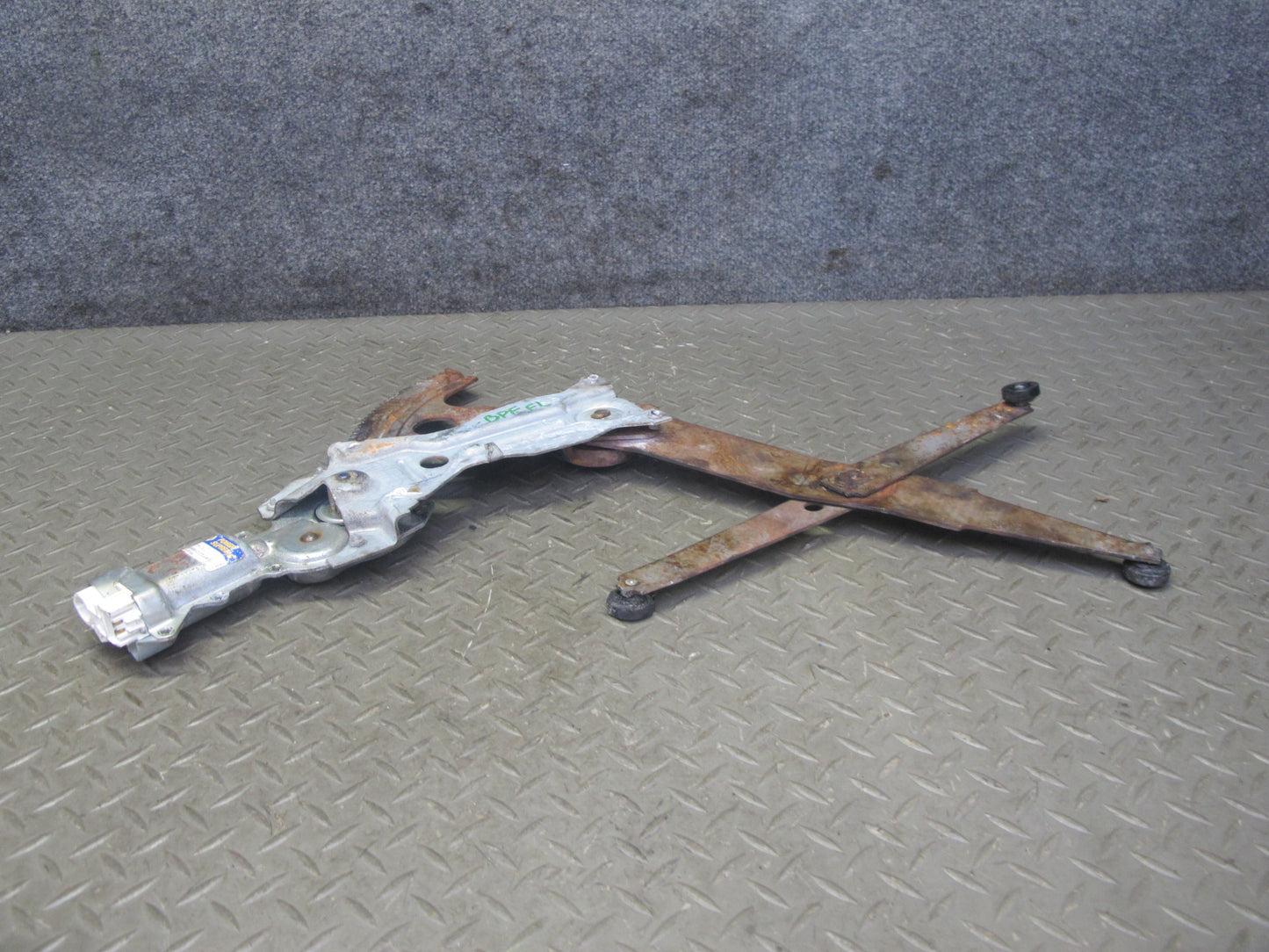 95-02 Pontiac Firebird Left Driver Door Window Regulator w Motor OEM