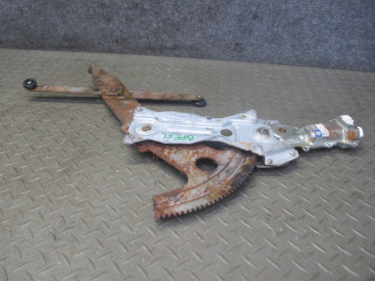 95-02 Pontiac Firebird Left Driver Door Window Regulator w Motor OEM